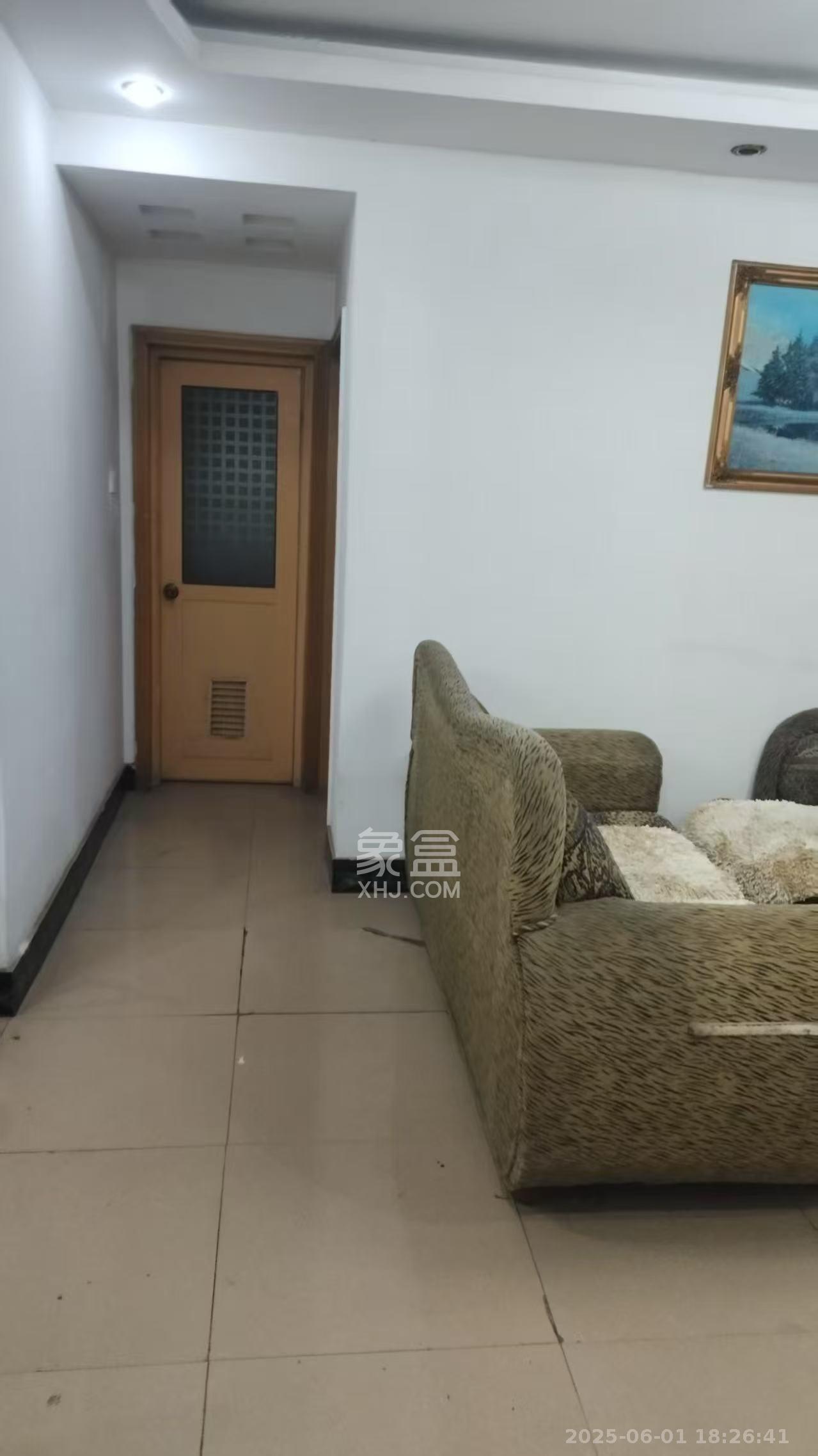 德政园  1室1厅1卫    750.0元/月 德政园  1室1厅1卫    750.0元/月