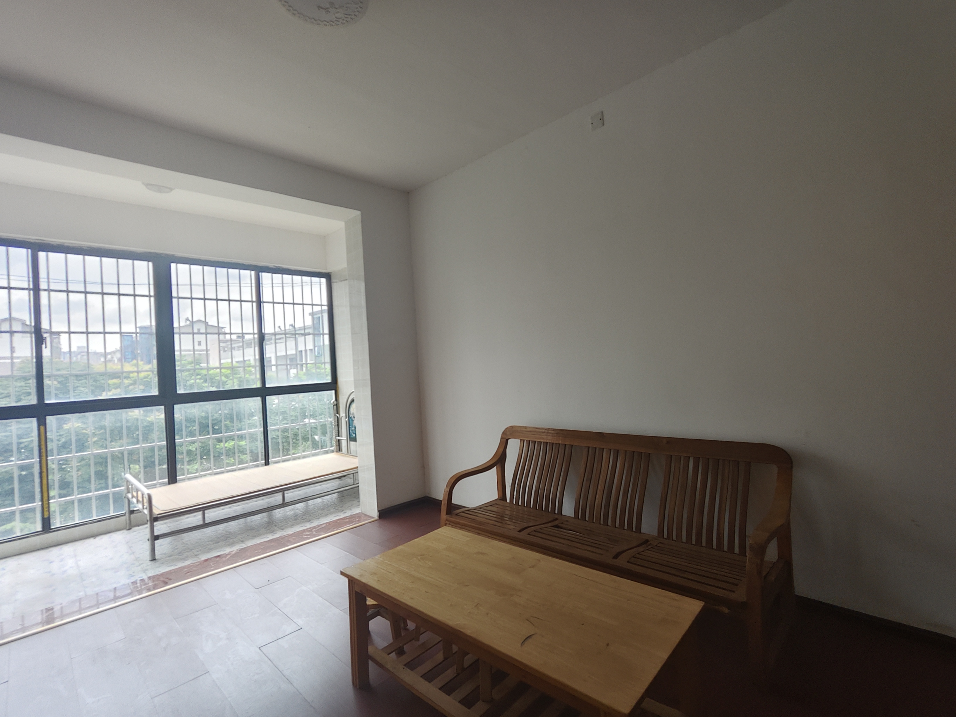 君馨名邸 3室1厅0卫 1200.0元/月 君馨名邸 3室1厅0卫 1200.0元/月室内图