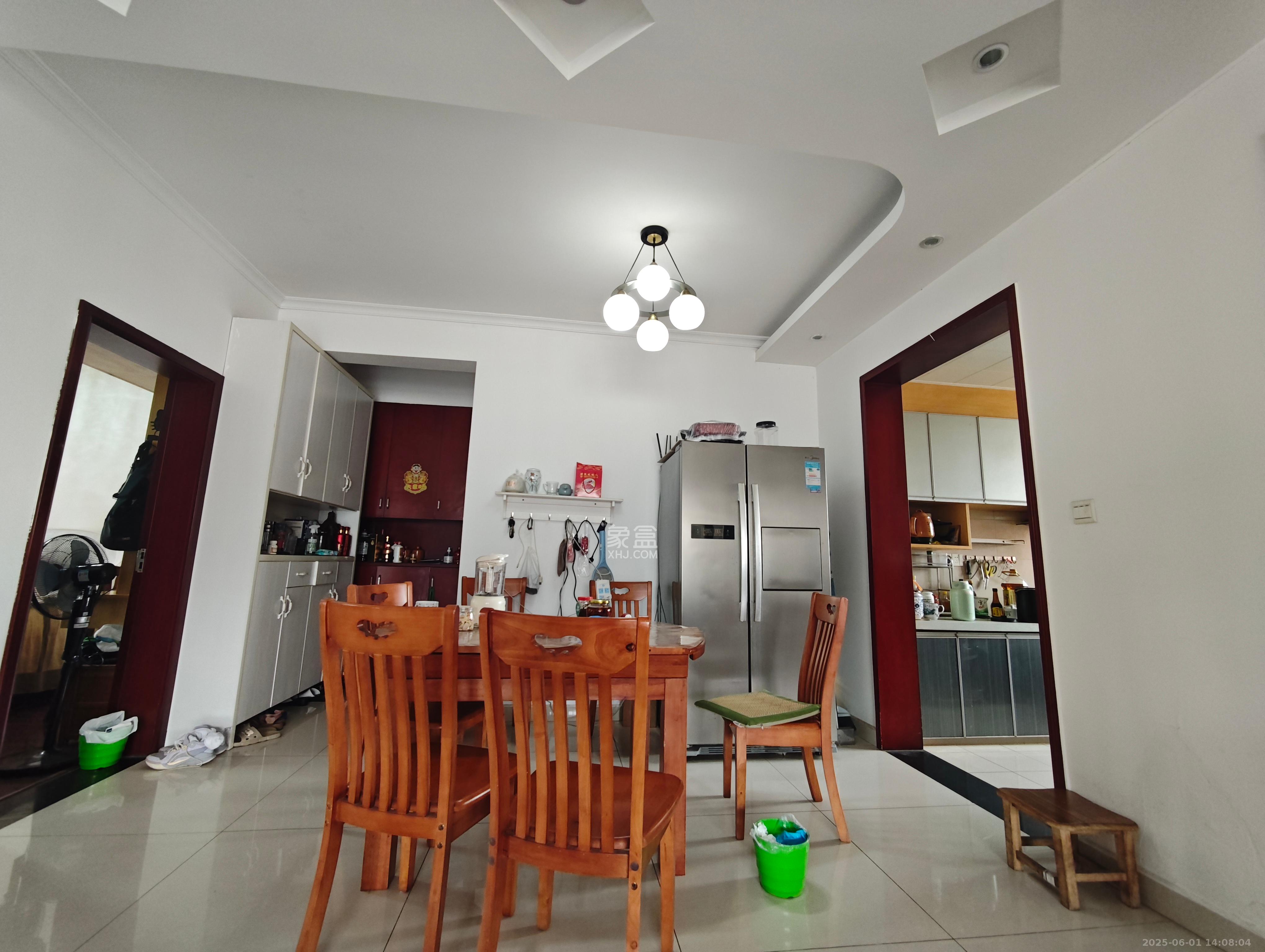 蟠龙欣苑 1室0厅0卫 2200.0元/月 蟠龙欣苑 1室0厅0卫 2200.0元/月室内图