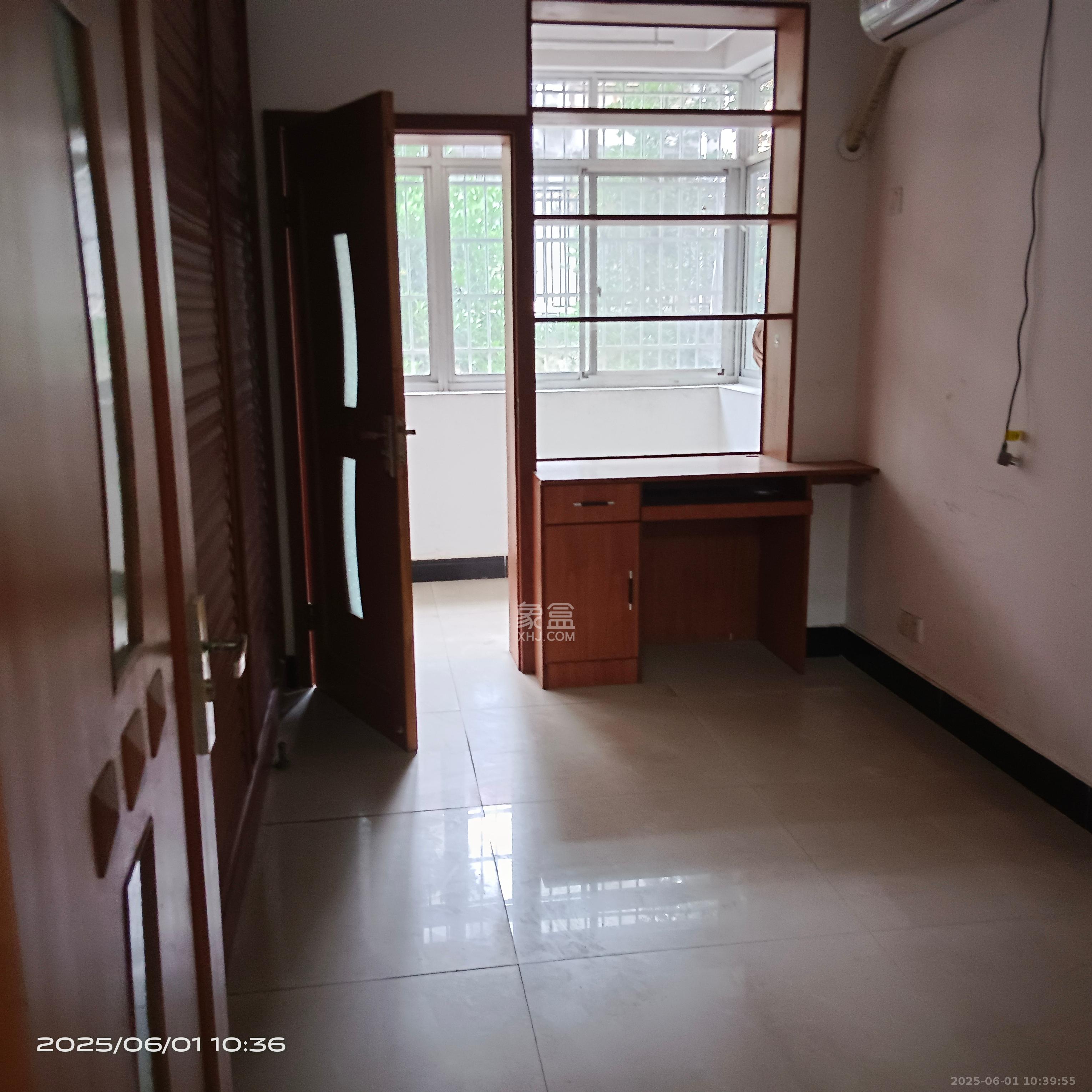 滨湖小区(湖南农业大学) 3室2厅1卫 2200.0元/月 滨湖小区(湖南农业大学) 3室2厅1卫 2200.0元/月室内图