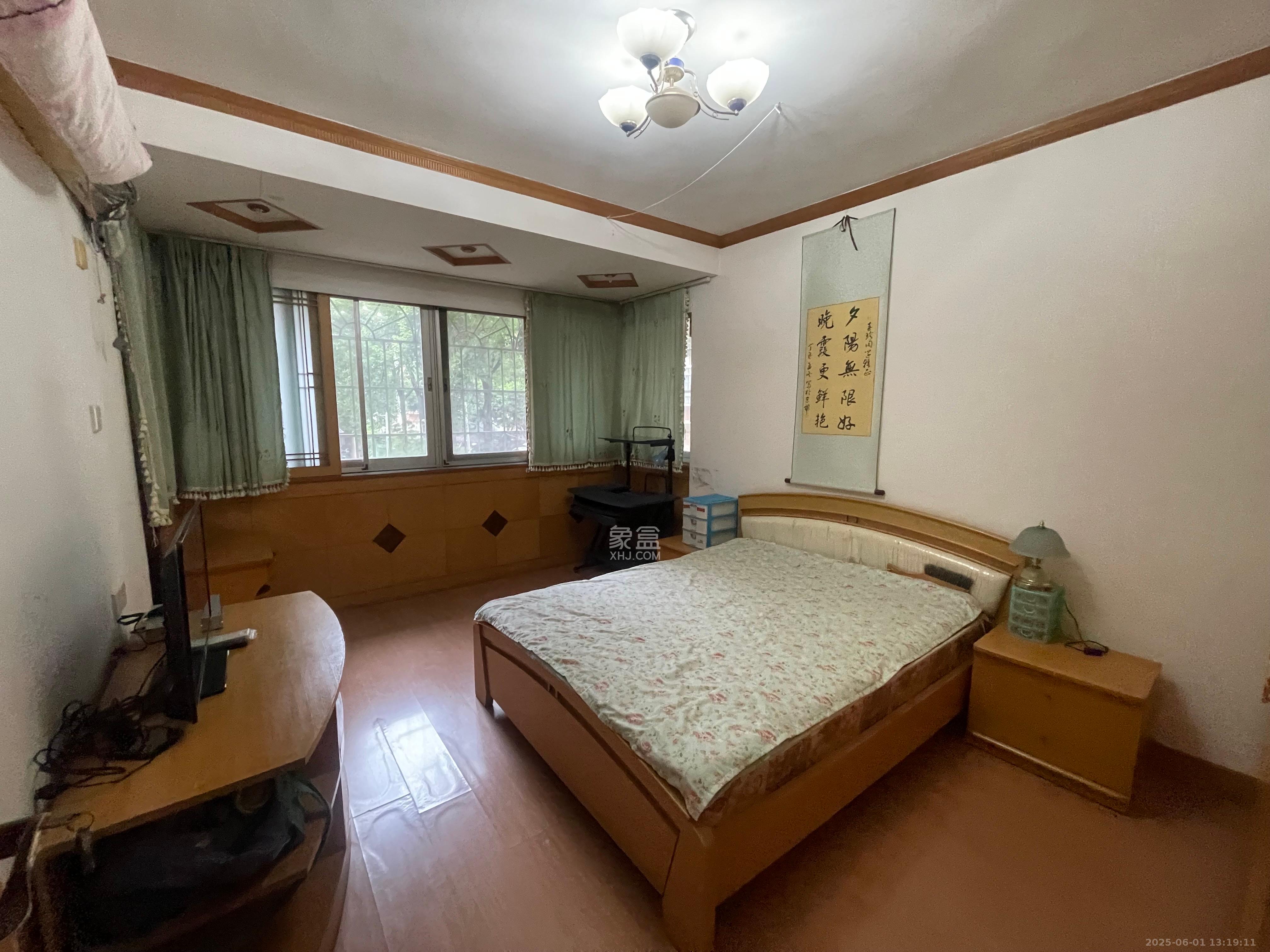 兰景花园  3室2厅2卫   1800.00元/月室内图