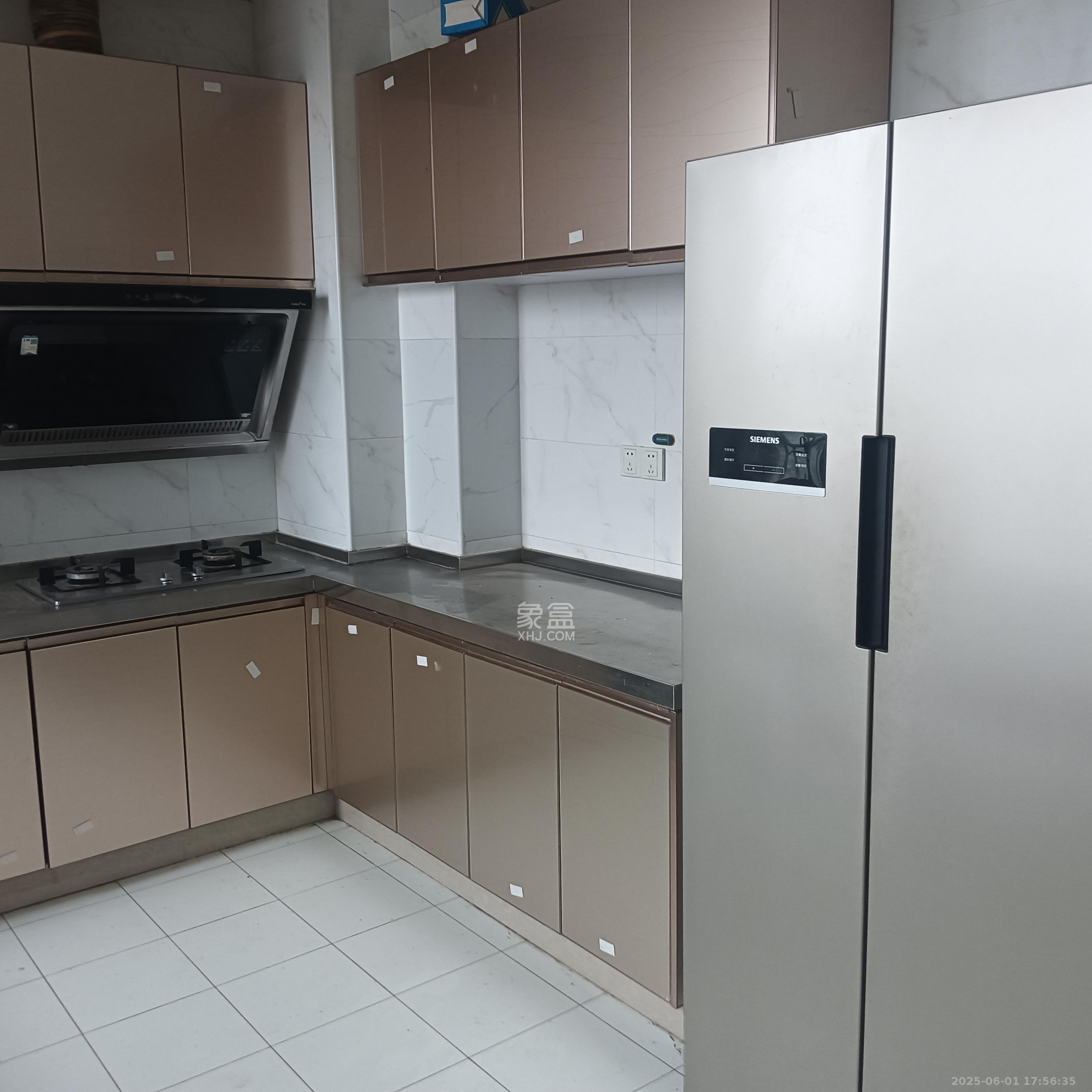 湘诚德峰小区A区  0室0厅0卫    3000.0元/月 湘诚德峰小区A区  0室0厅0卫    3000.0元/月室内图