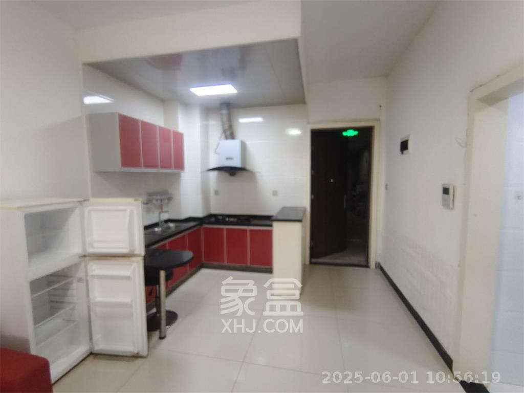 阳光100三期  1室1厅1卫   1900.00元/月室内图