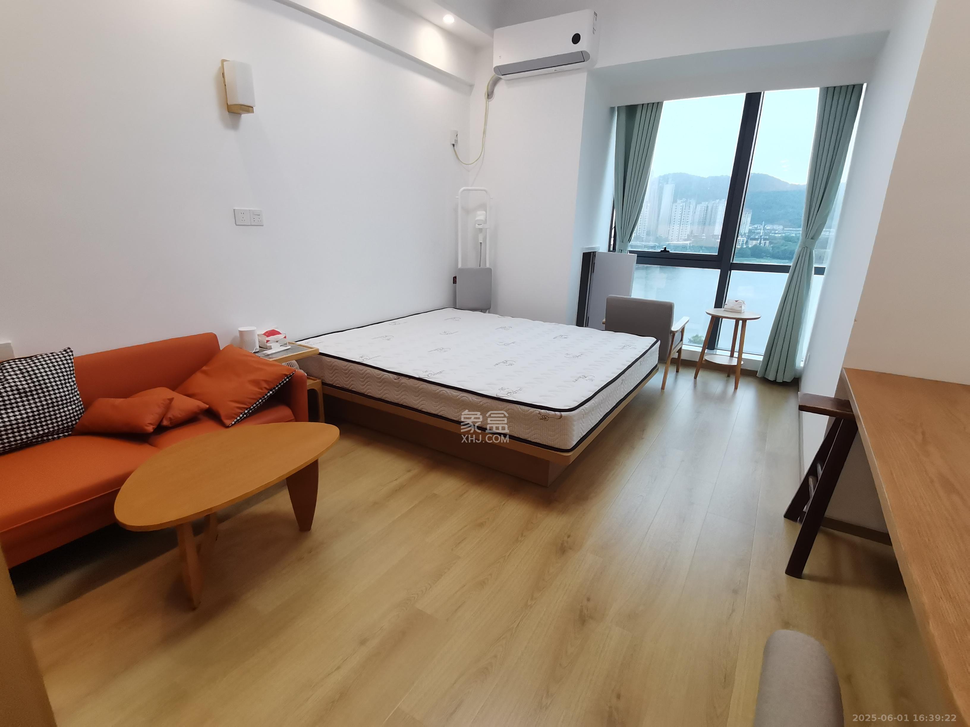 中建宝铂公馆  1室1厅1卫   2350.00元/月室内图1