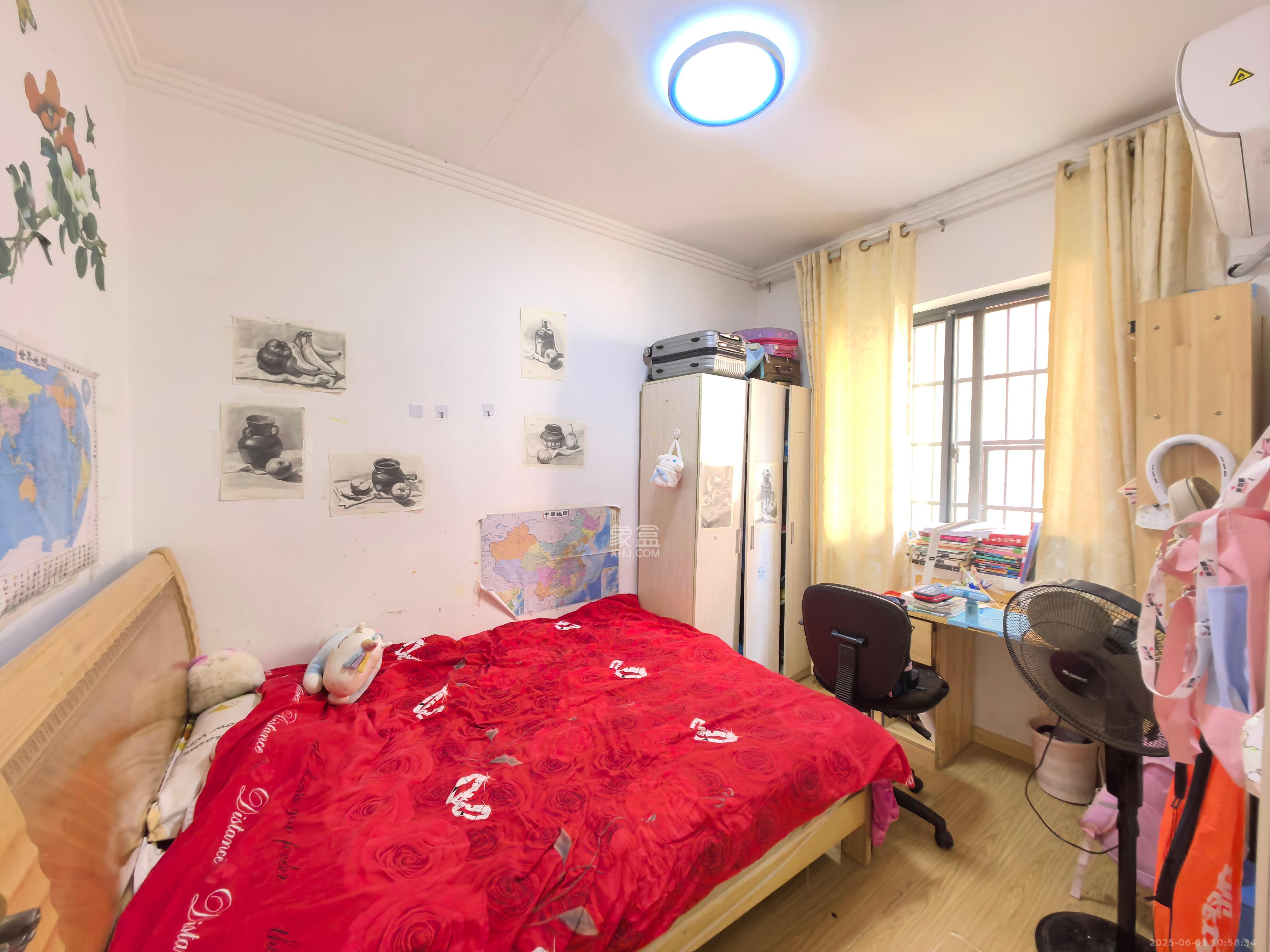 东方锦泰 2室2厅1卫 29.8万 东方锦泰 2室2厅1卫 29.8万客厅