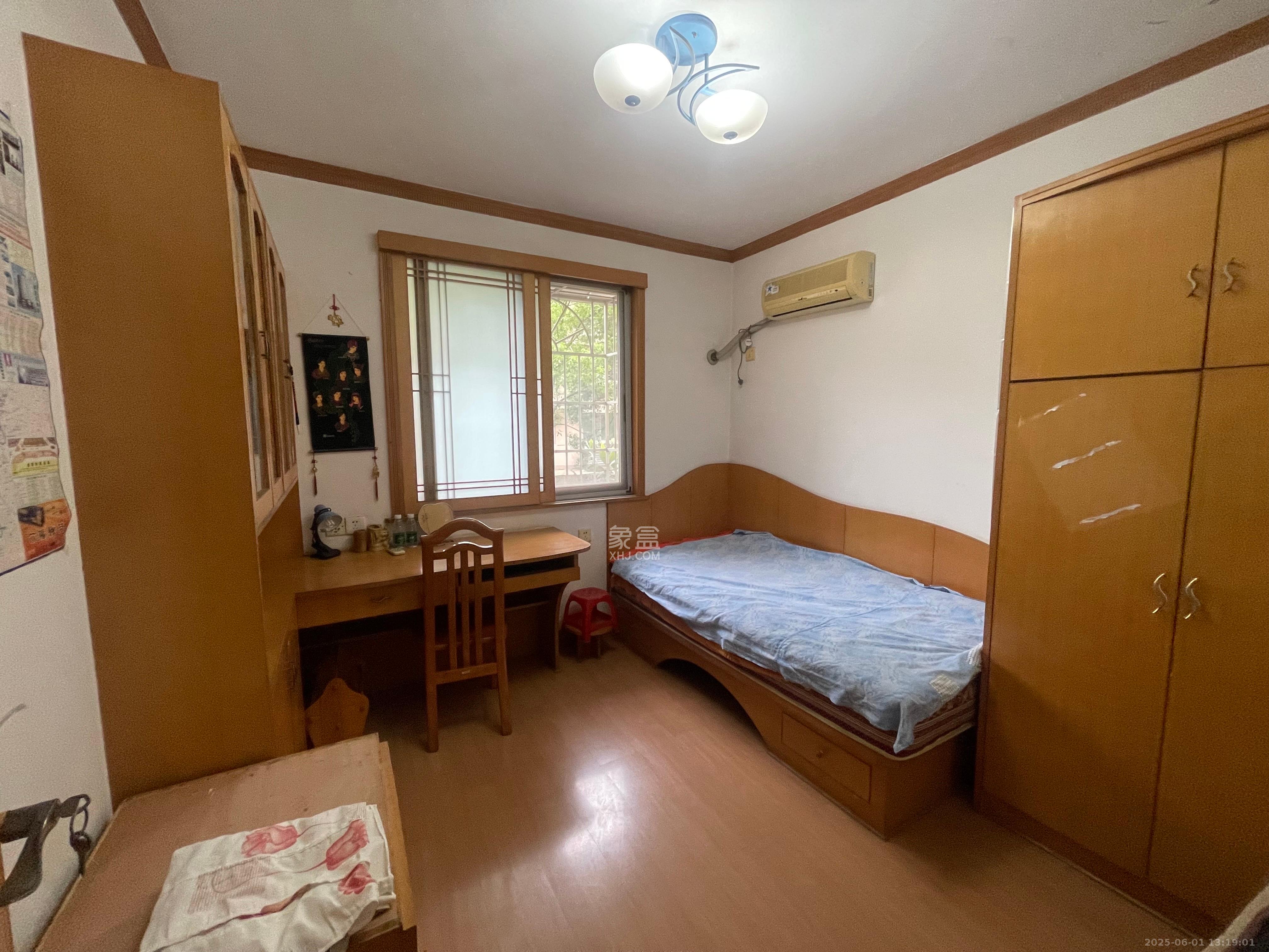 兰景花园  3室2厅2卫   1800.00元/月室内图