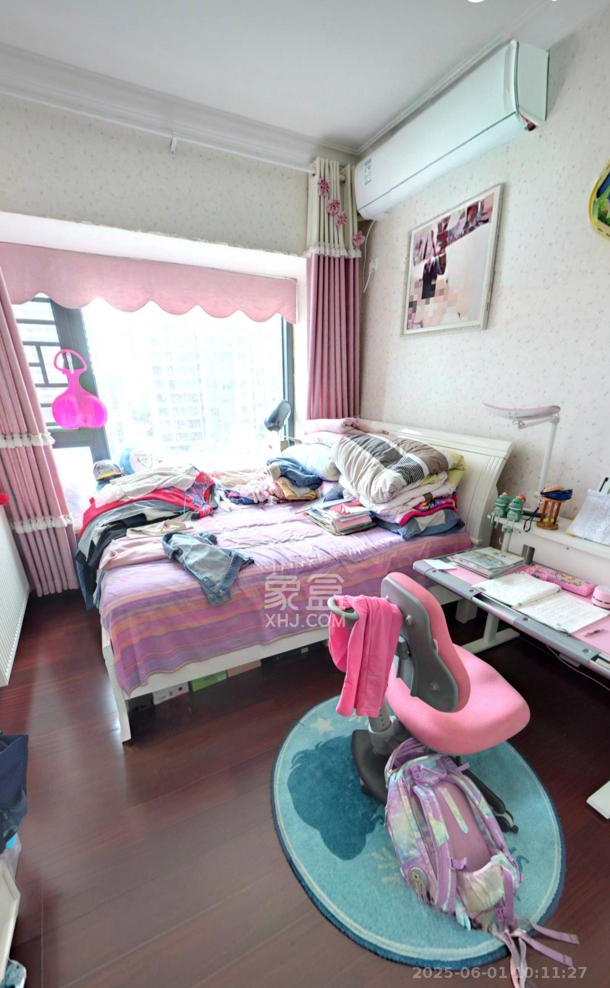 恒大华府  4室2厅2卫   5500.00元/月室内图