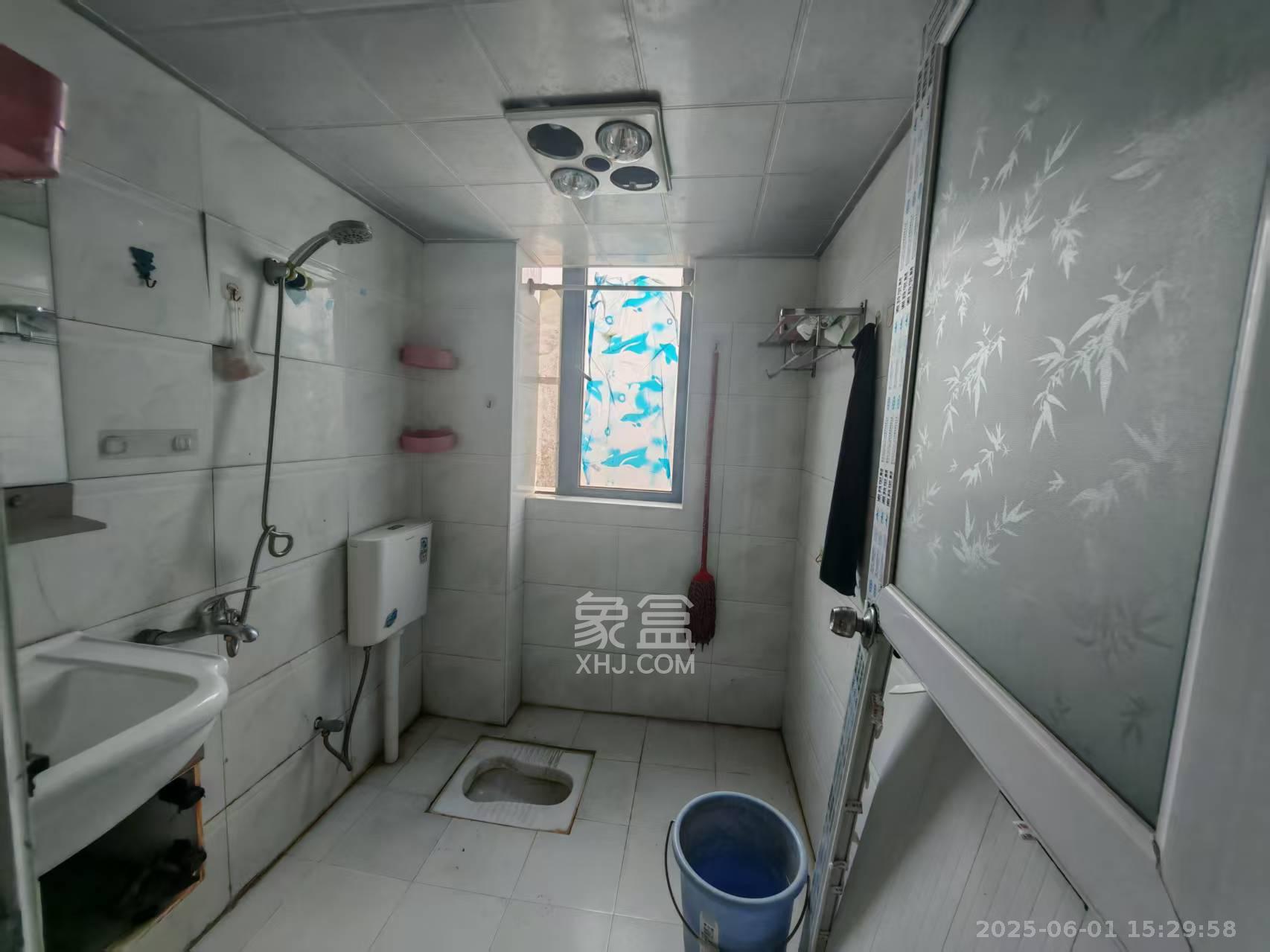 盛地尊域 3室2厅1卫 1200.0元/月 盛地尊域 3室2厅1卫 1200.0元/月室内图