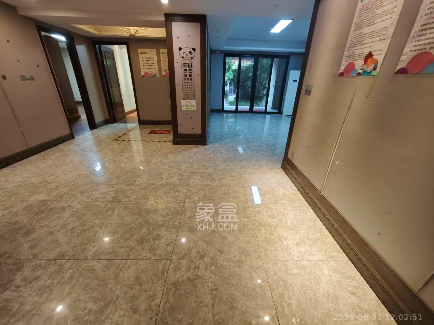 恒大御景天下城一期 3室2厅2卫 3200.0元/月 恒大御景天下城一期 3室2厅2卫 3200.0元/月室内图