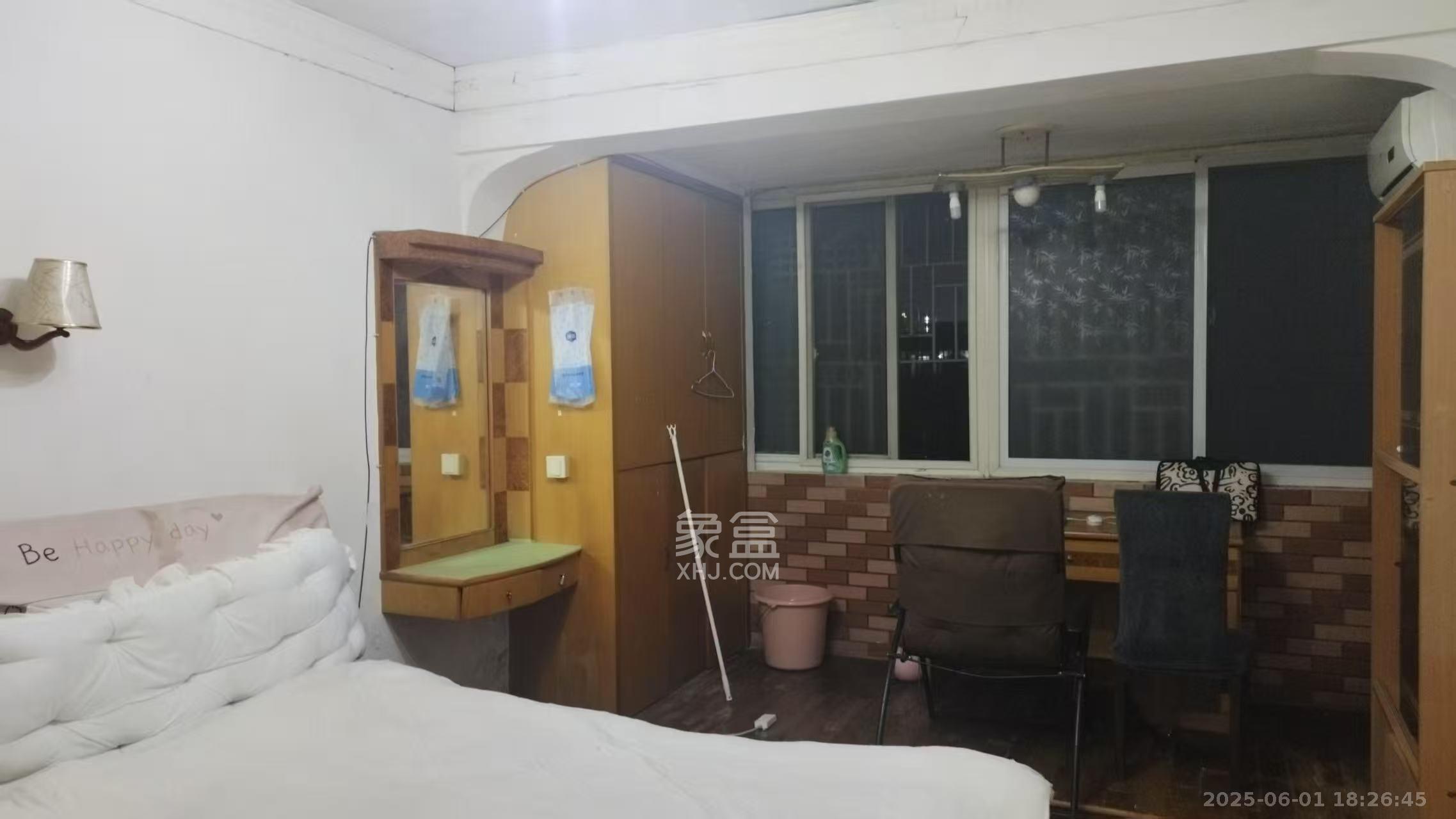 德政园  1室1厅1卫    750.0元/月 德政园  1室1厅1卫    750.0元/月室内图