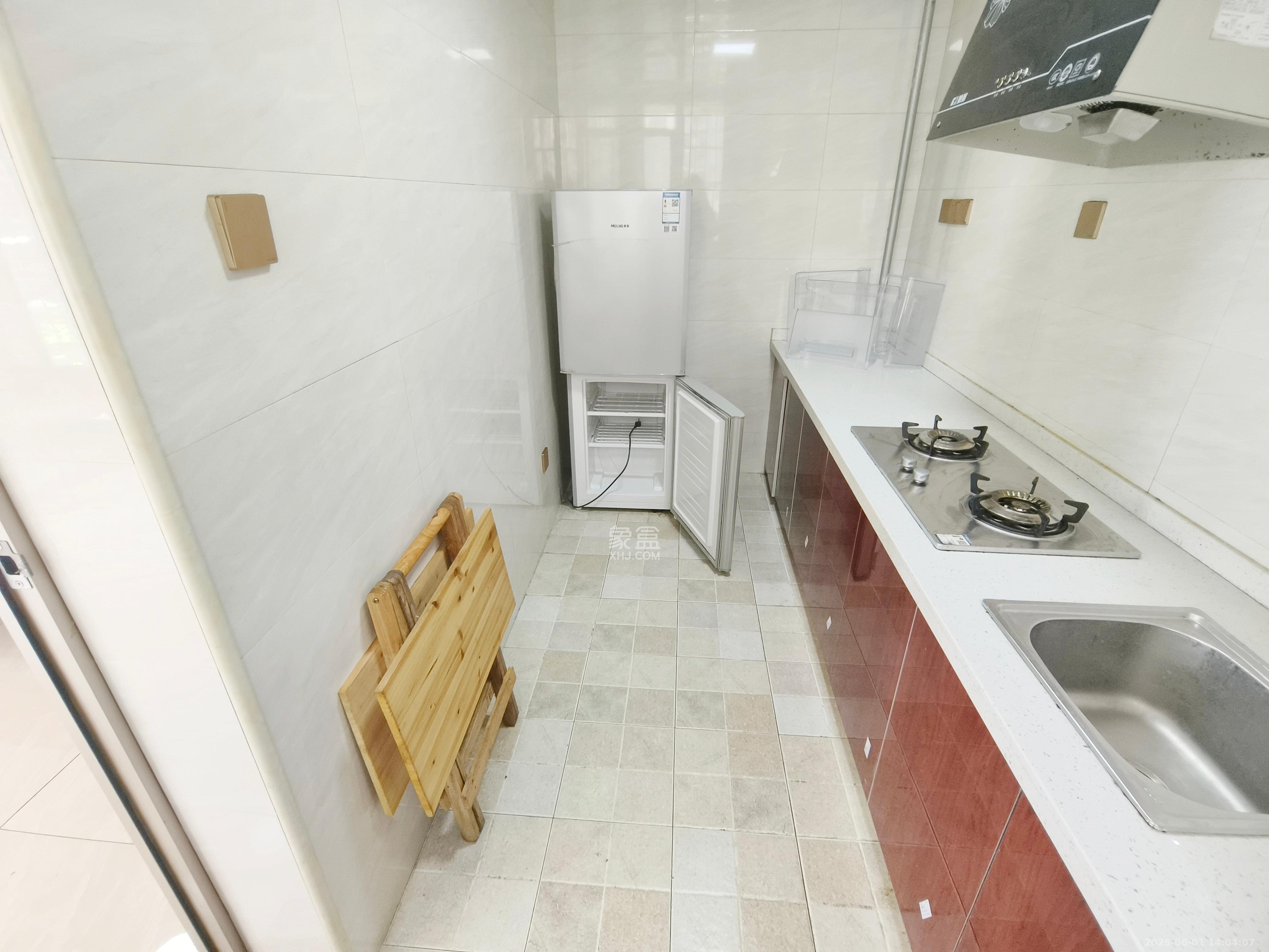 桥头家苑一期 2室1厅1卫 1100.0元/月 桥头家苑一期 2室1厅1卫 1100.0元/月室内图