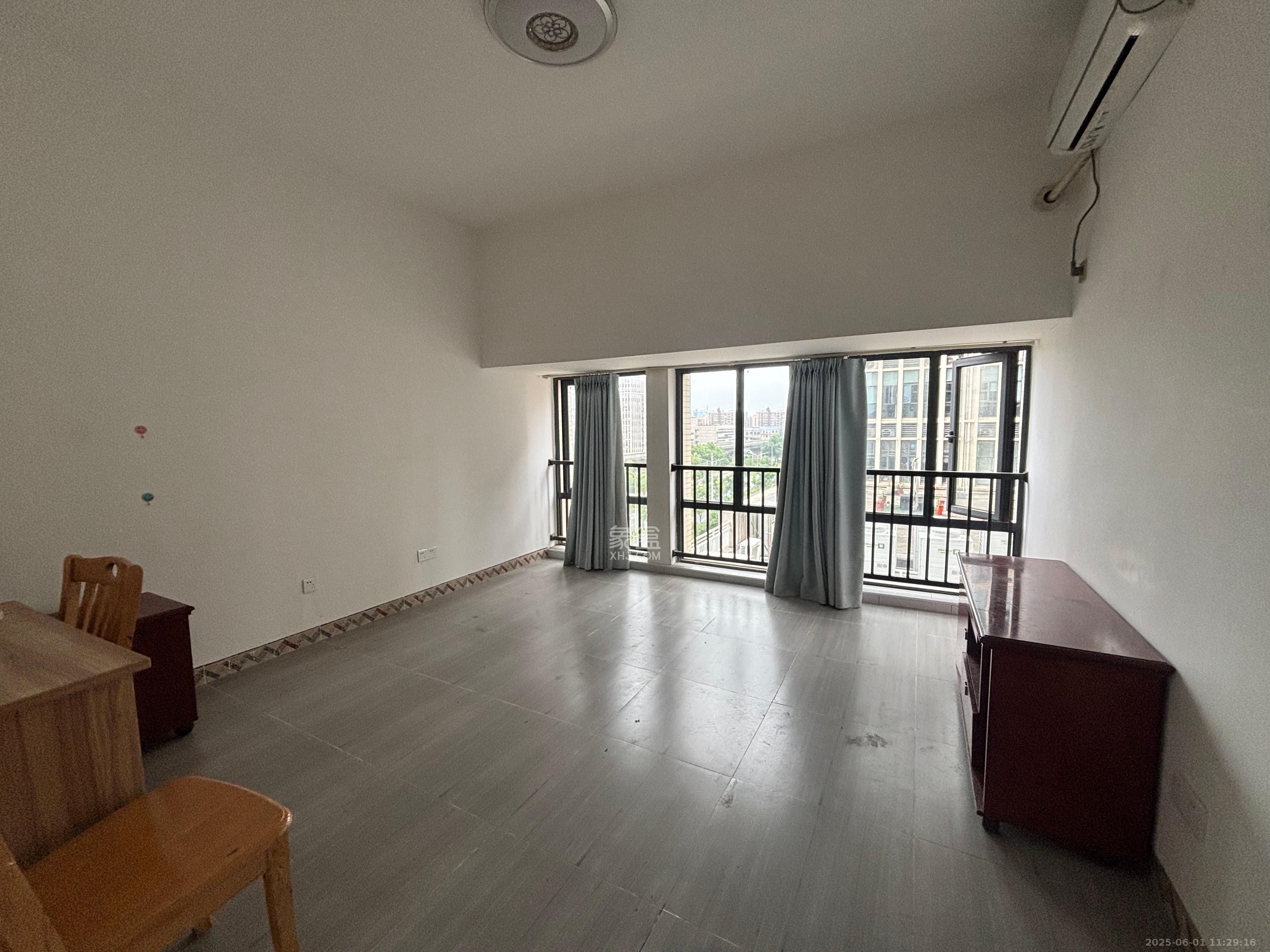 中建芙蓉嘉苑  2室1厅1卫   1800.00元/月室内图