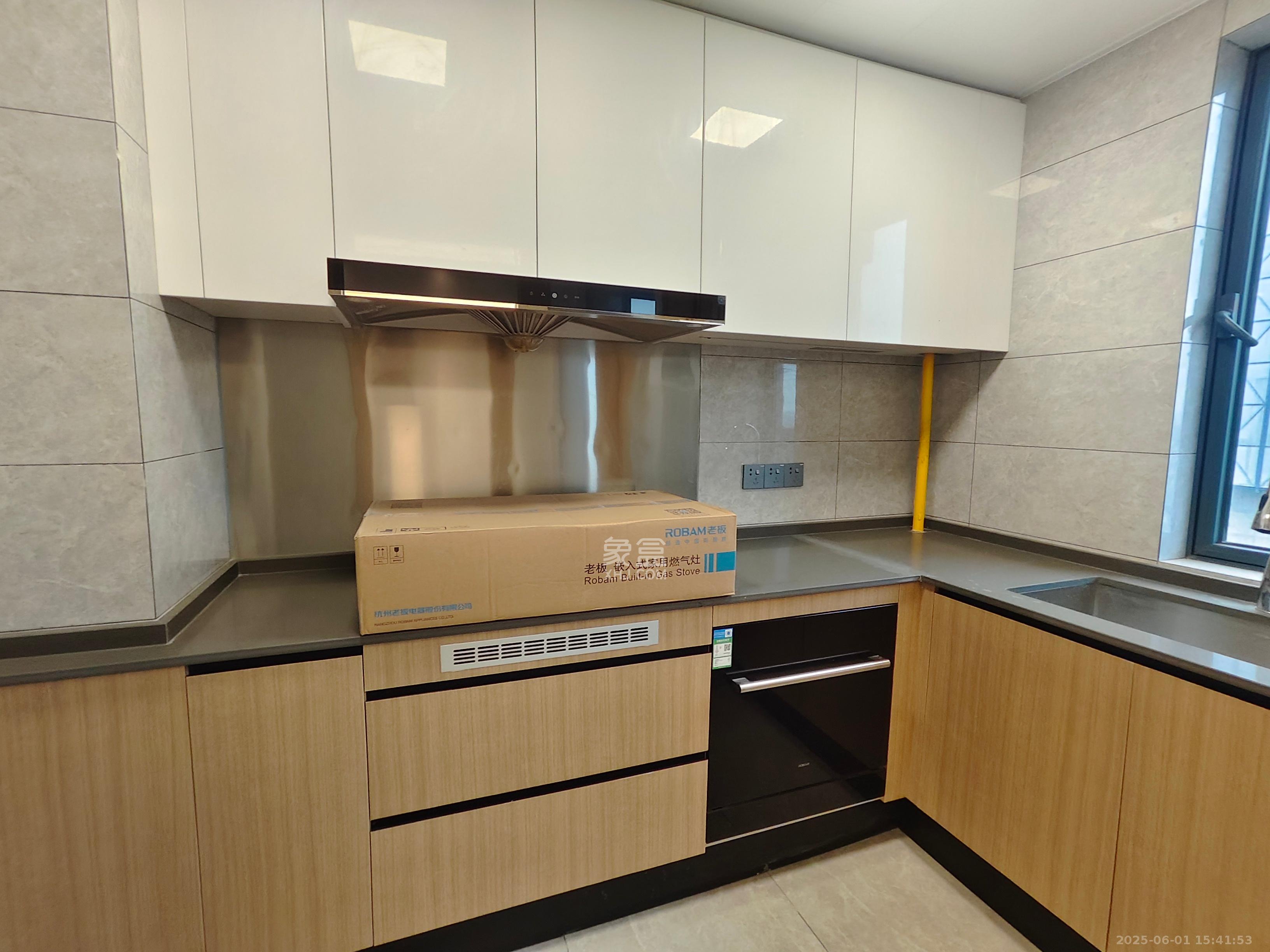 爱家当代境  4室2厅1卫   3600.00元/月室内图