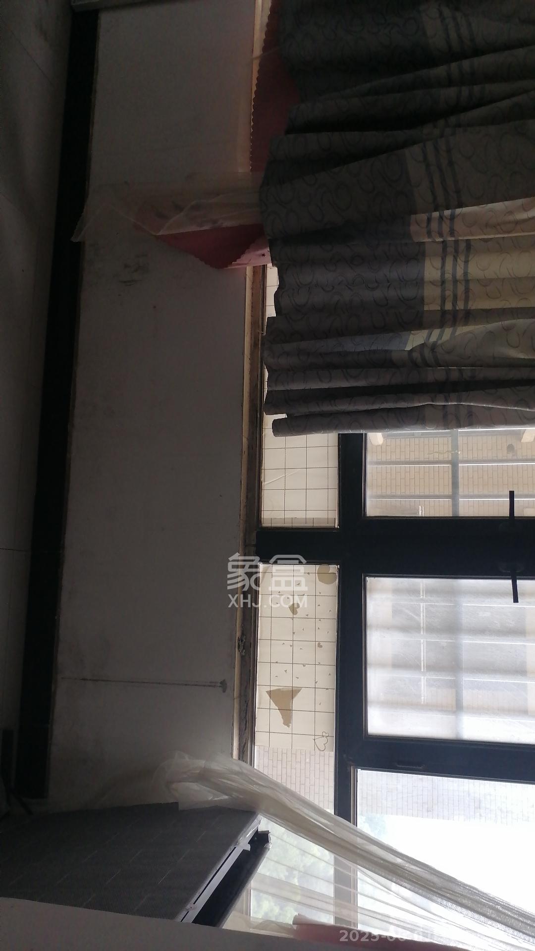 南国新城 3室2厅2卫 2100.0元/月 南国新城 3室2厅2卫 2100.0元/月室内图