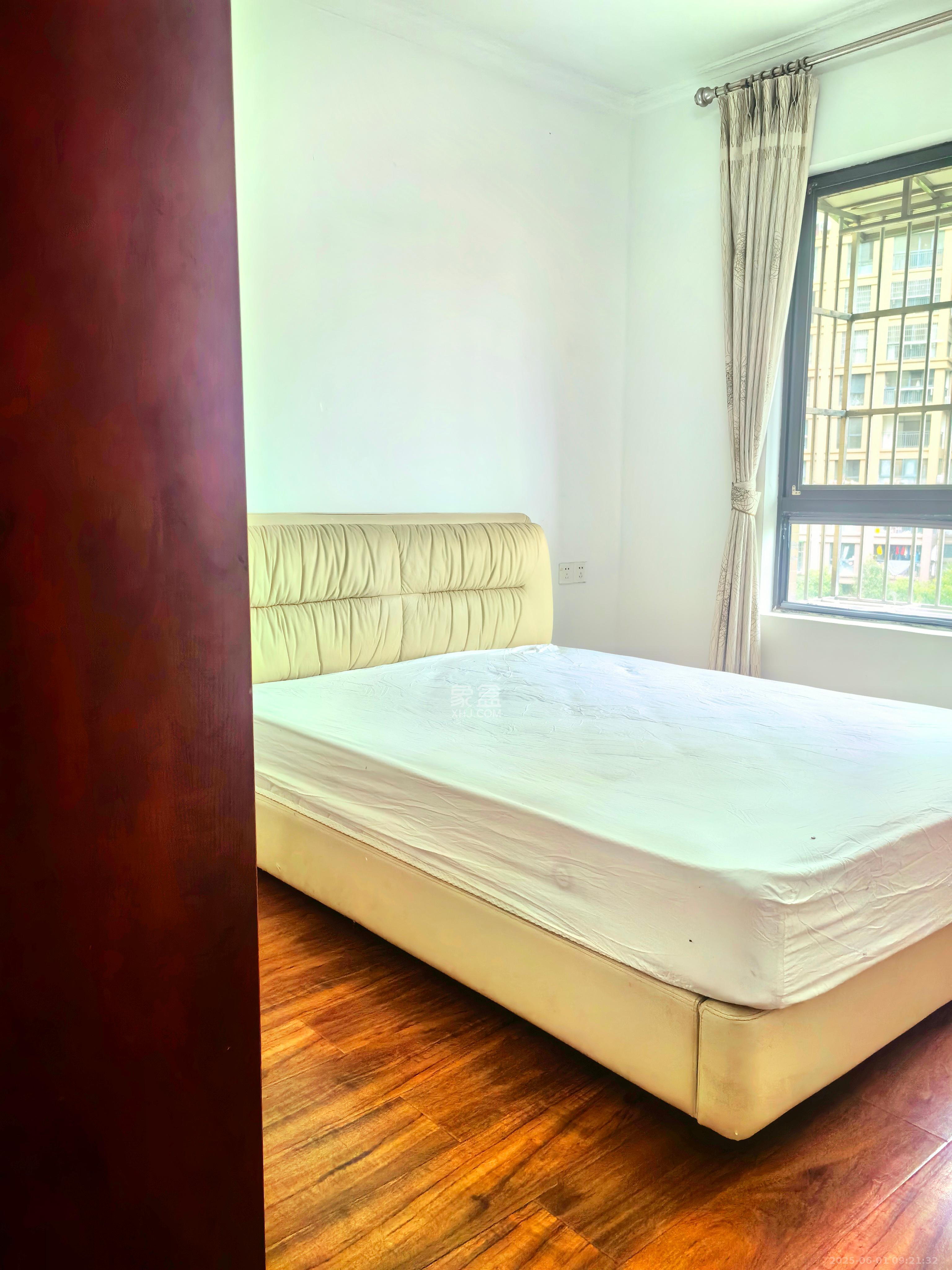 优山美地 3室2厅2卫 2600.0元/月 优山美地 3室2厅2卫 2600.0元/月室内图