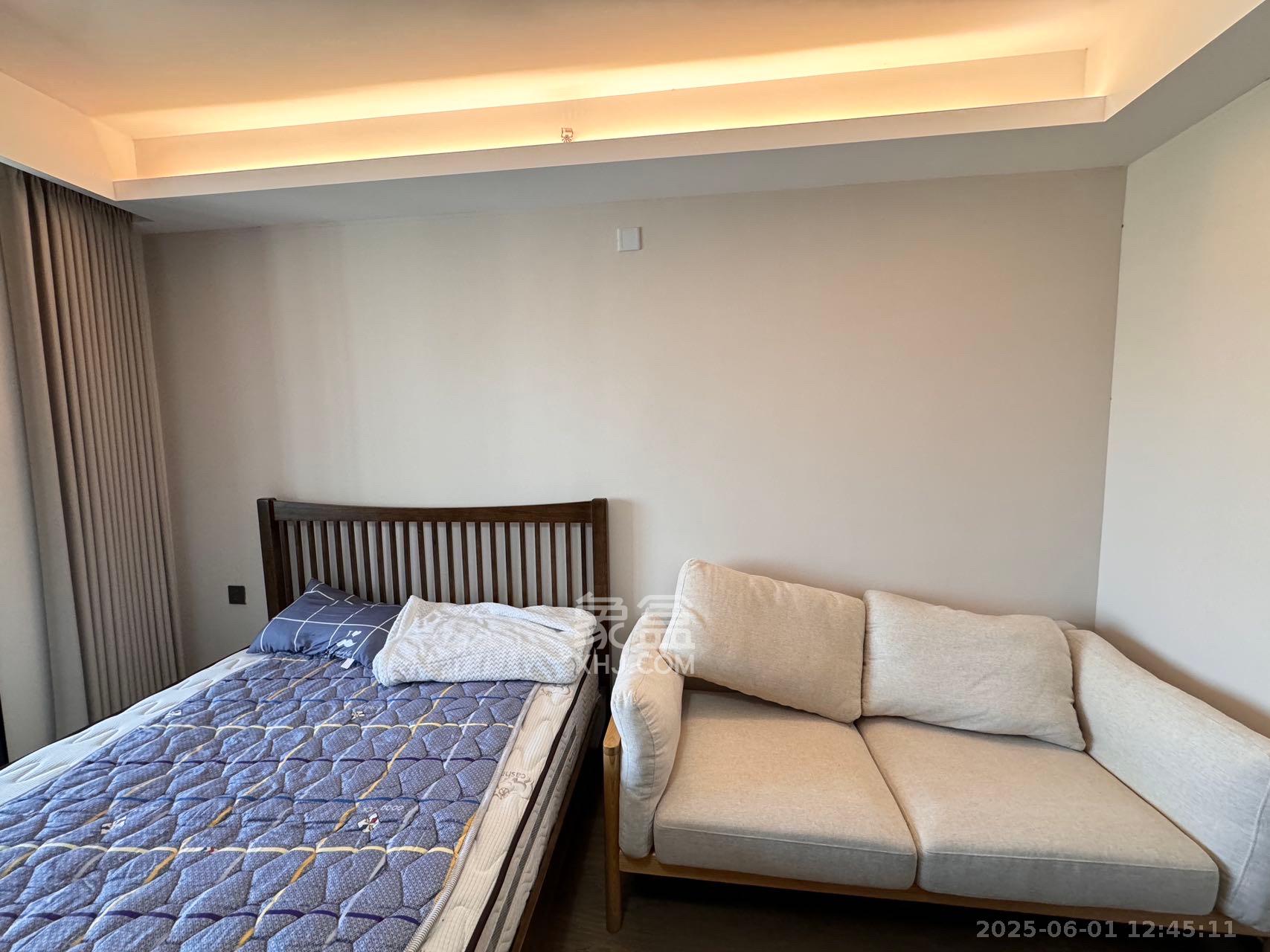 中海珑悦府 1室1厅1卫 1200.0元/月 中海珑悦府 1室1厅1卫 1200.0元/月室内图