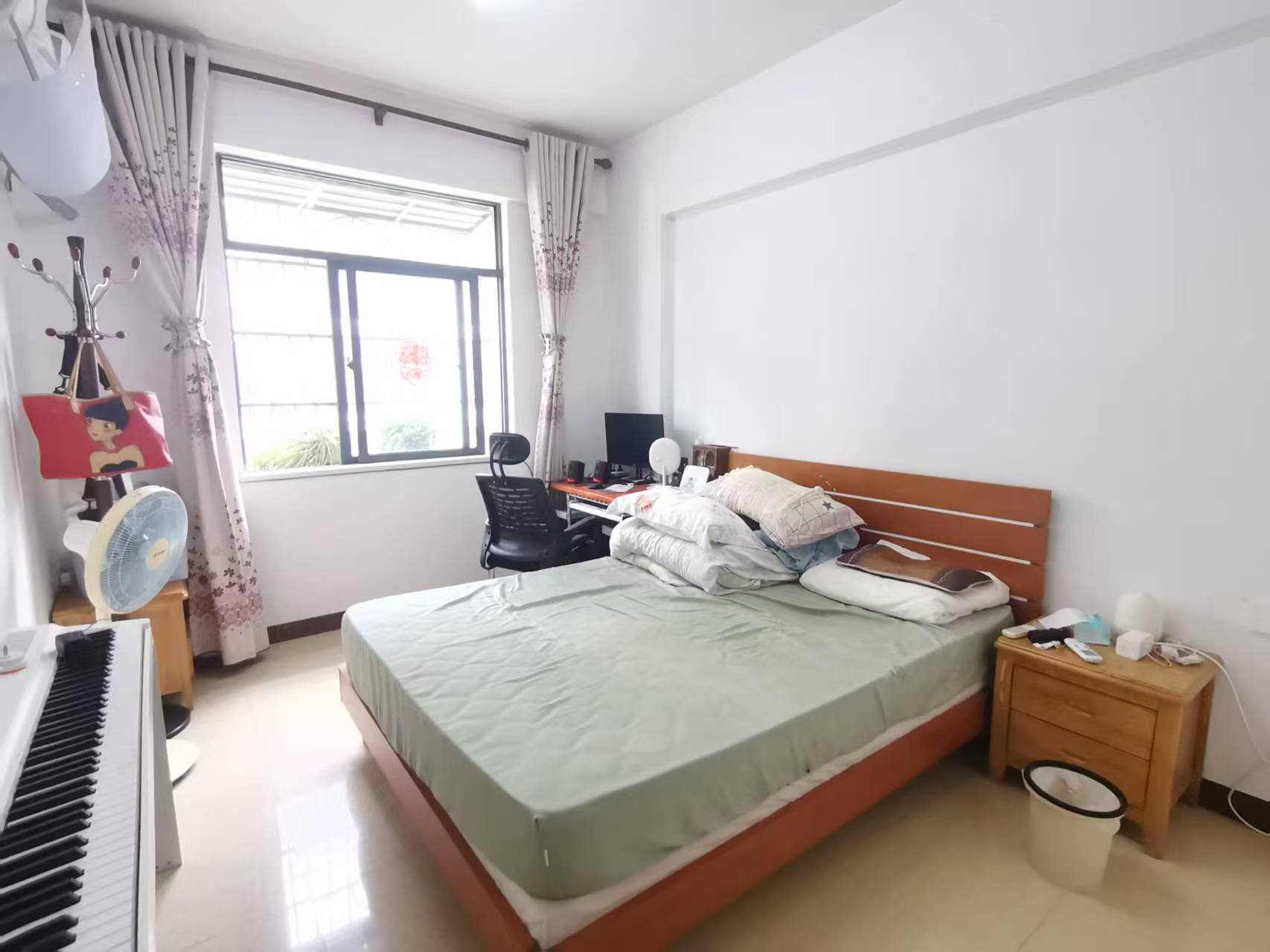 绿源雅都 4室2厅2卫 172.0万 绿源雅都 4室2厅2卫 172.0万客厅