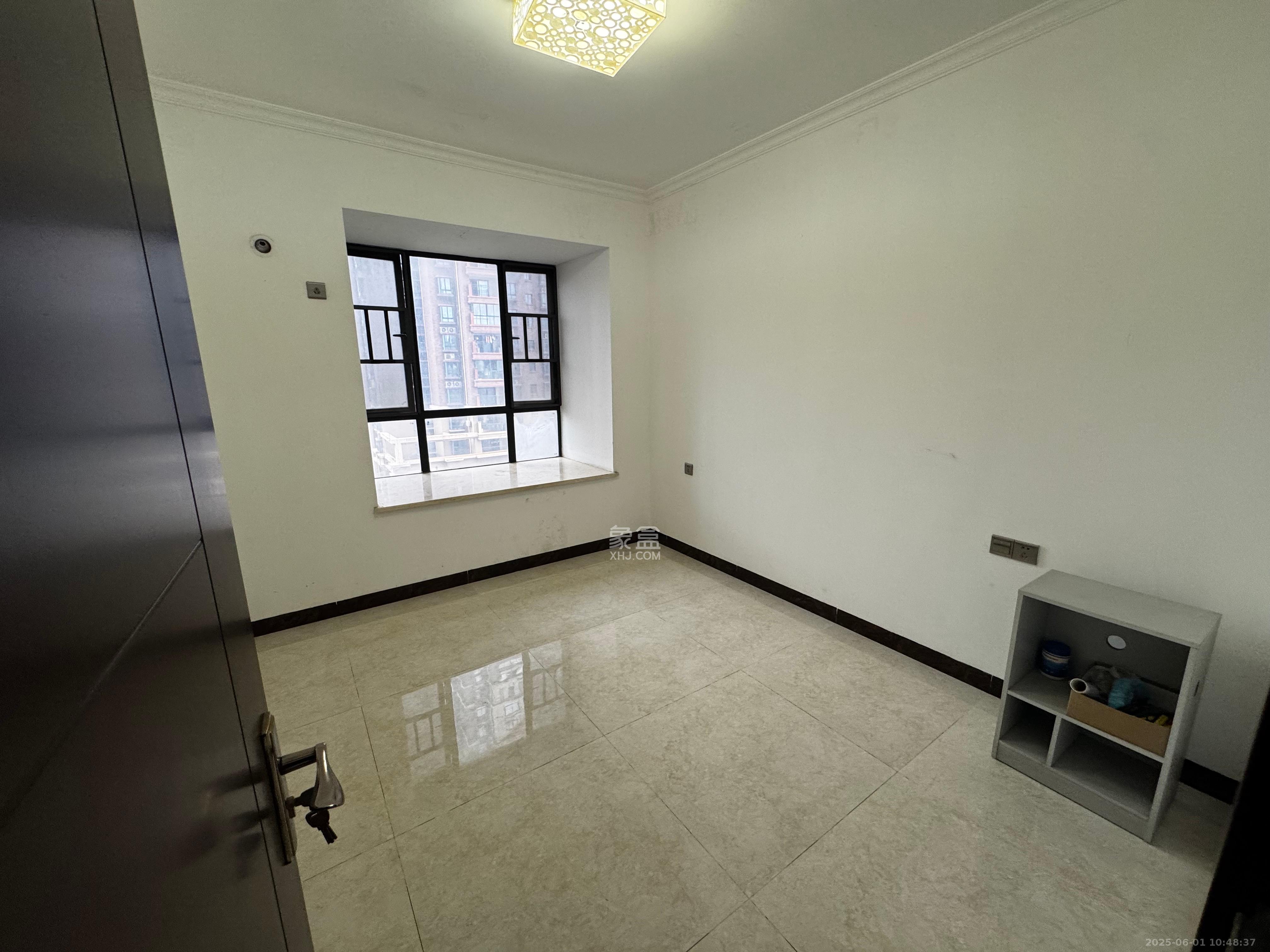 百纳广场(百纳公寓) 2室1厅1卫 2500.0元/月 百纳广场(百纳公寓) 2室1厅1卫 2500.0元/月室内图