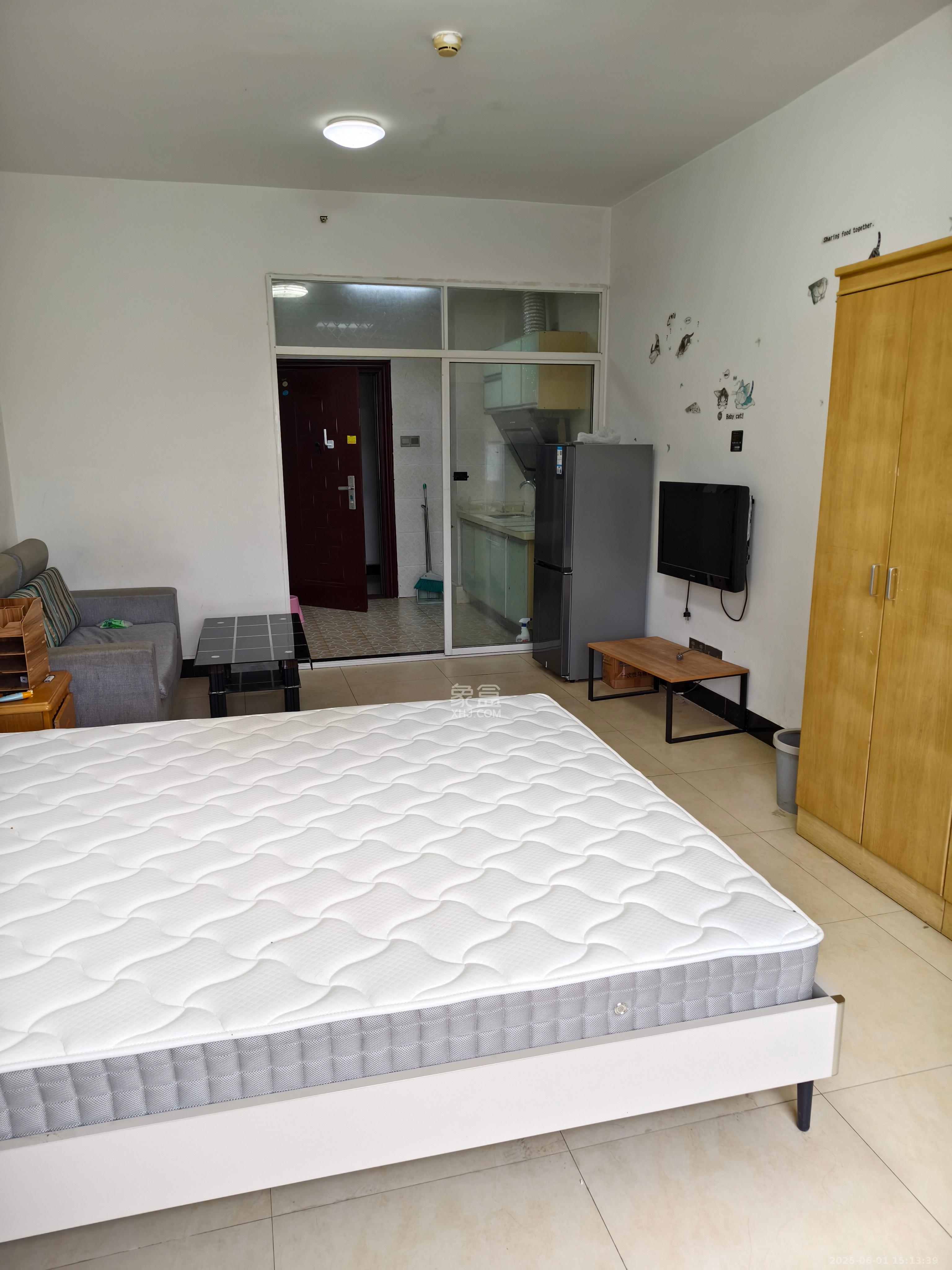 万科魅力之城  1室1厅1卫   1300.00元/月室内图