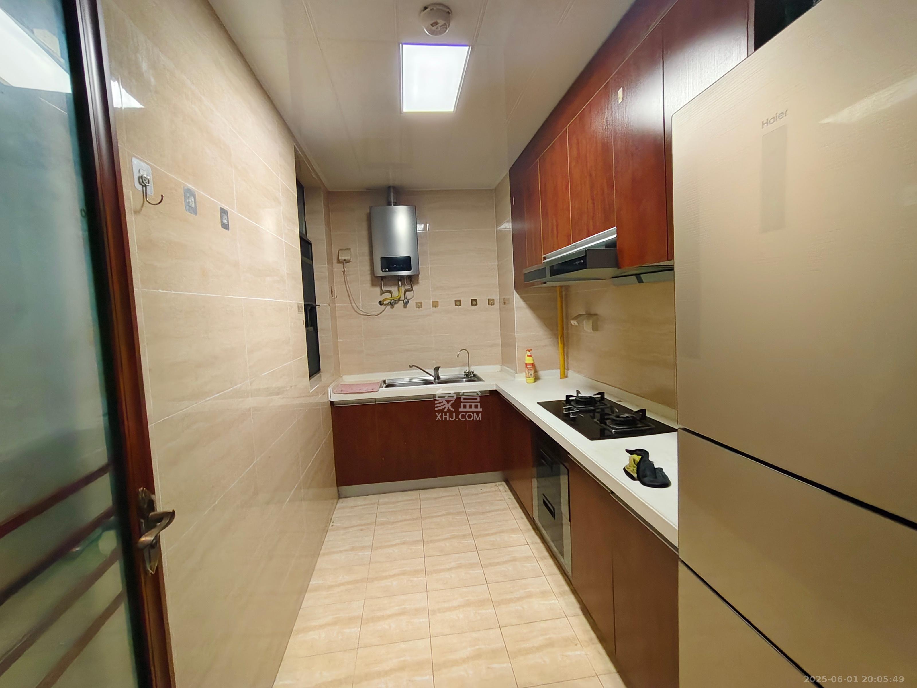 江山帝景哈佛  3室2厅2卫    2700.0元/月室内图
