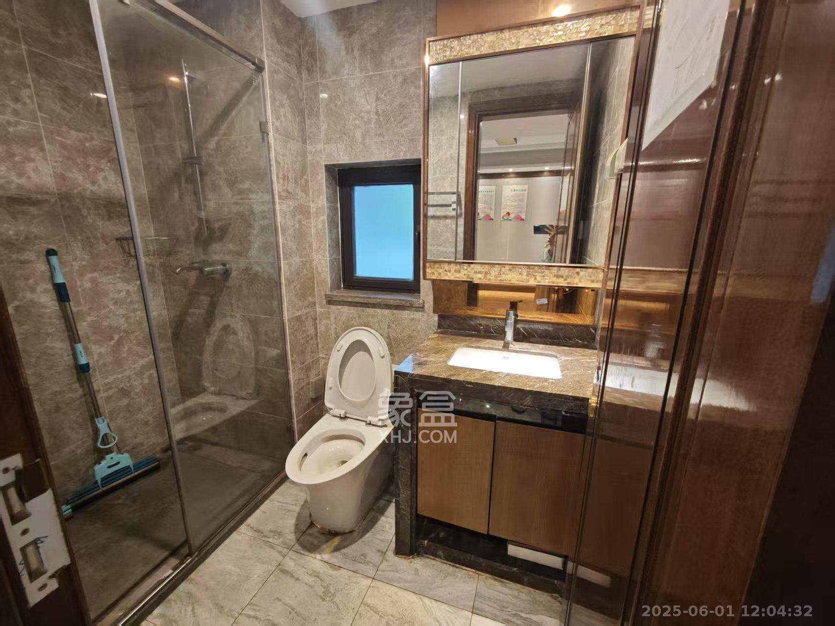 恒大御景天下城一期 3室2厅2卫 3200.0元/月 恒大御景天下城一期 3室2厅2卫 3200.0元/月室内图