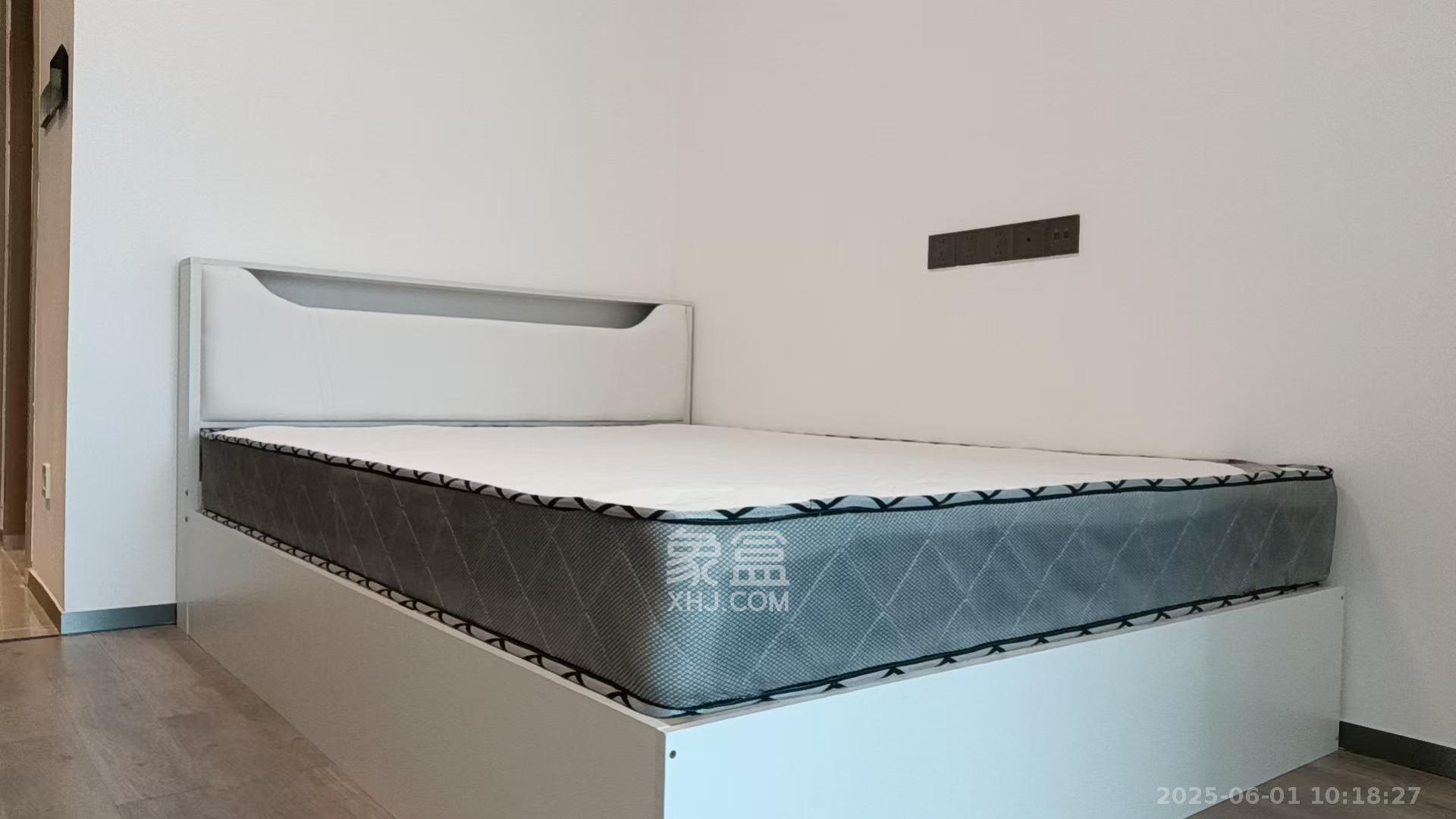 中建宝铂公馆  1室1厅1卫   2000.00元/月室内图