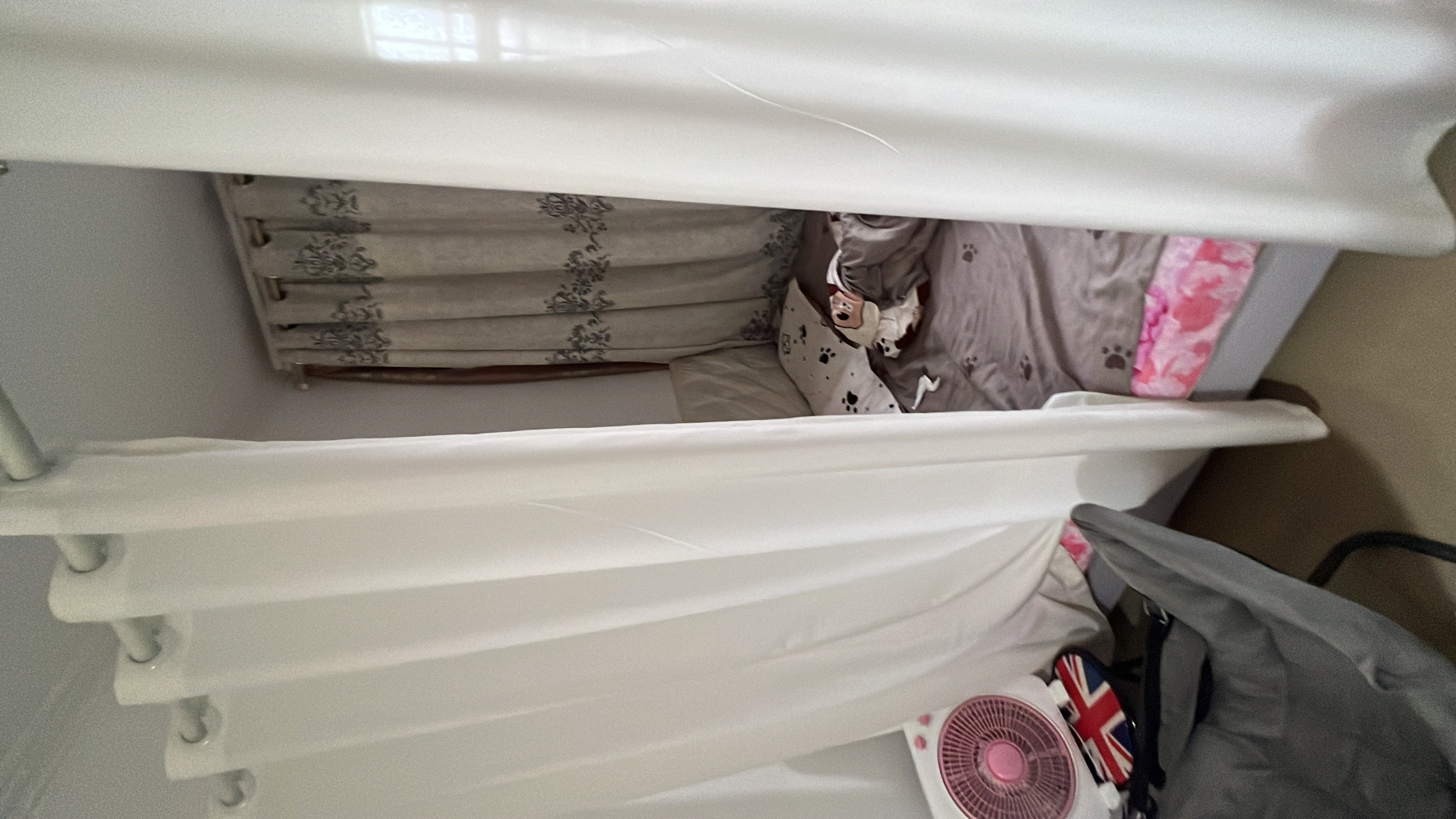 东方豪苑 1室1厅1卫 18.0万 东方豪苑 1室1厅1卫 18.0万客厅