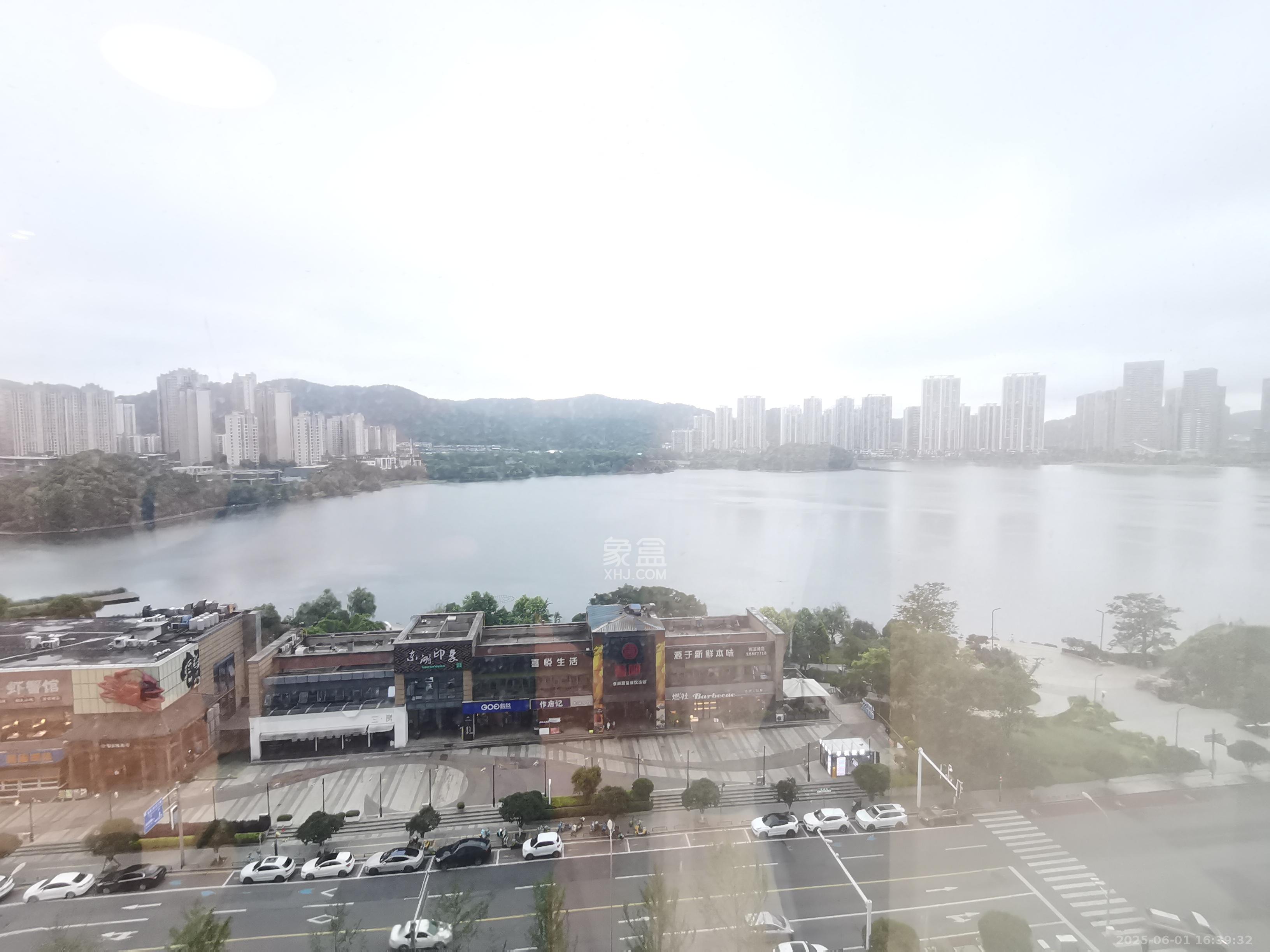 中建宝铂公馆  1室1厅1卫   2350.00元/月室内图