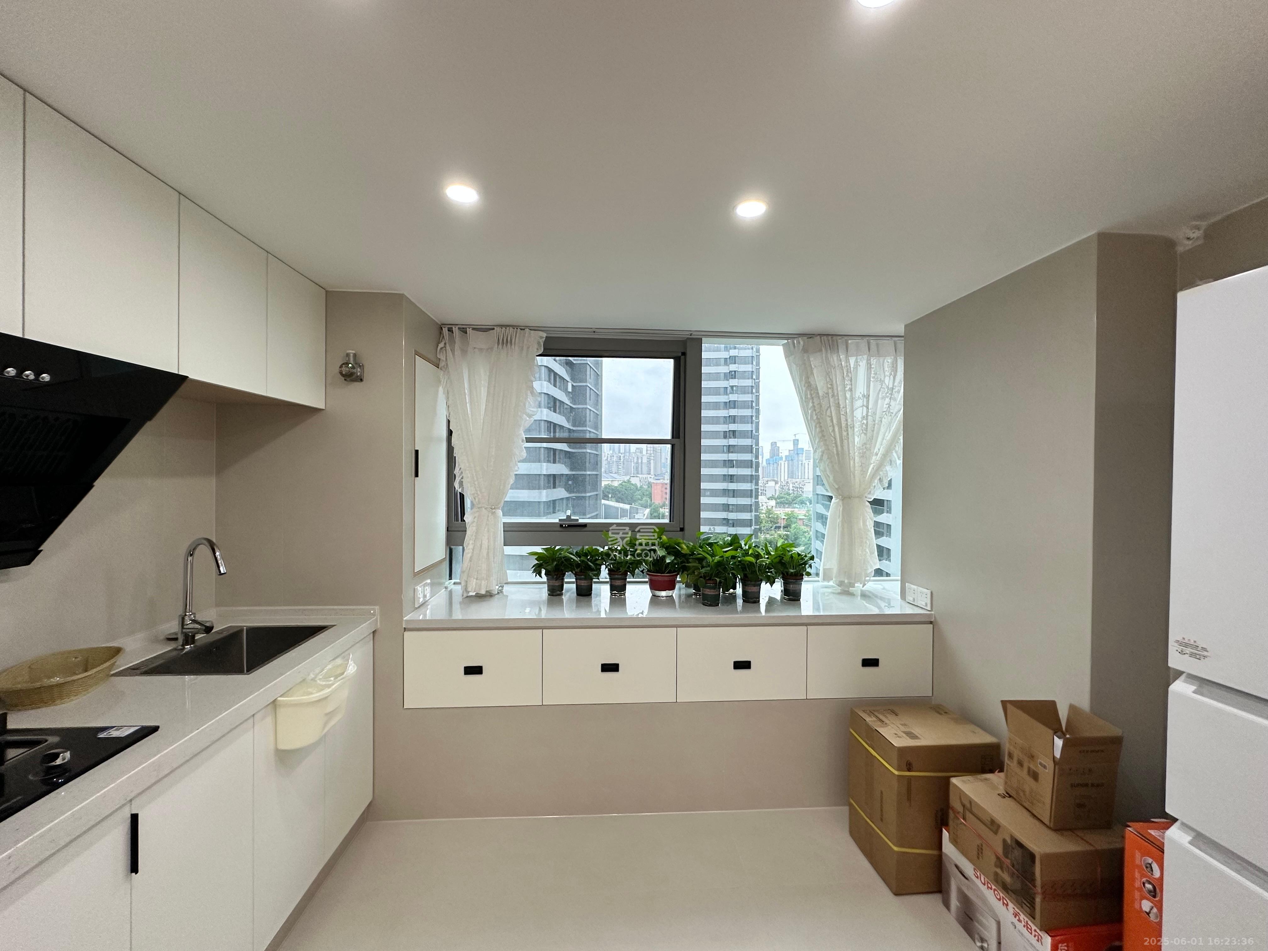 复地滨江金融中心  2室1厅1卫    2800.0元/月室内图