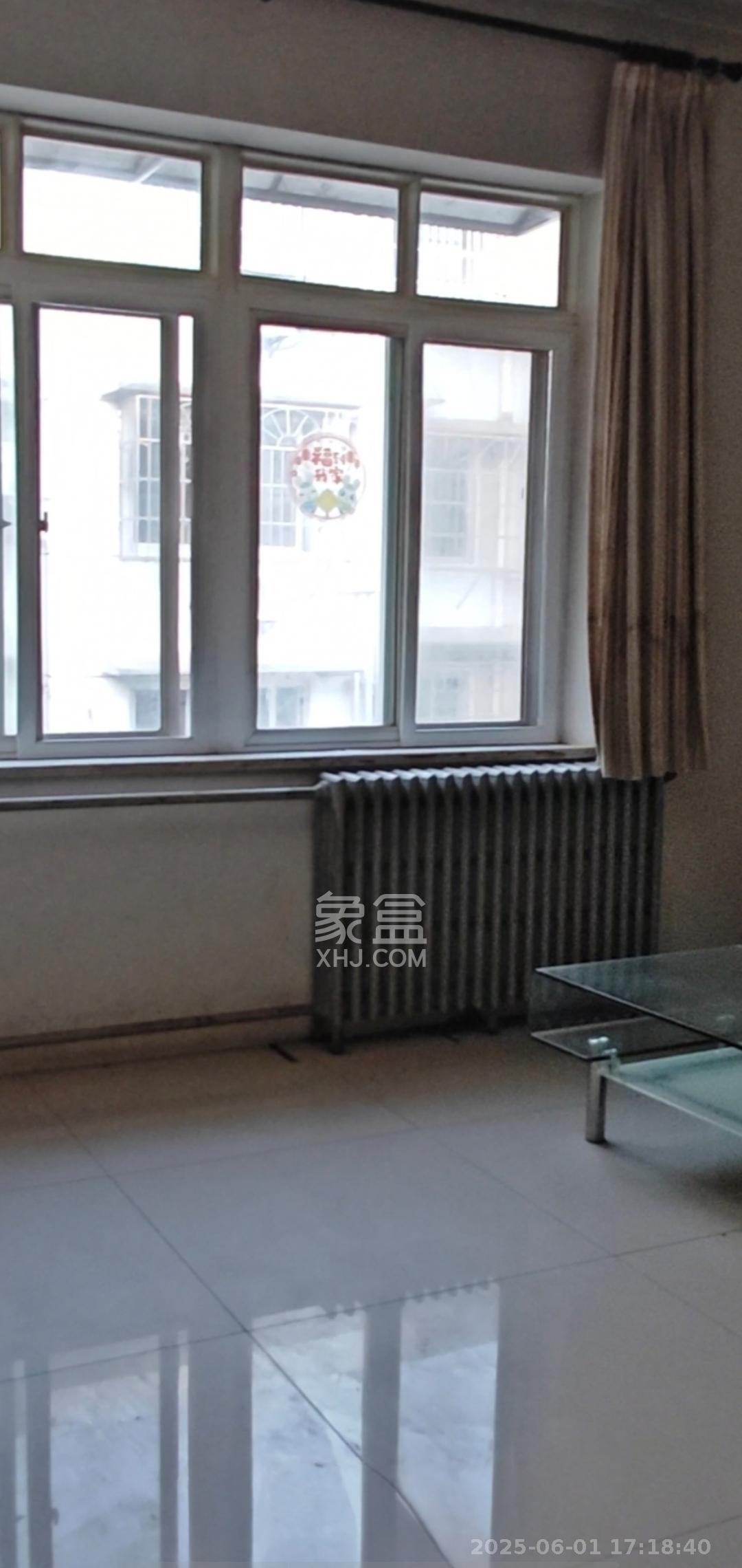 省政府机关梓园住宅区  3室1厅1卫    2400.0元/月 省政府机关梓园住宅区  3室1厅1卫    2400.0元/月室内图1