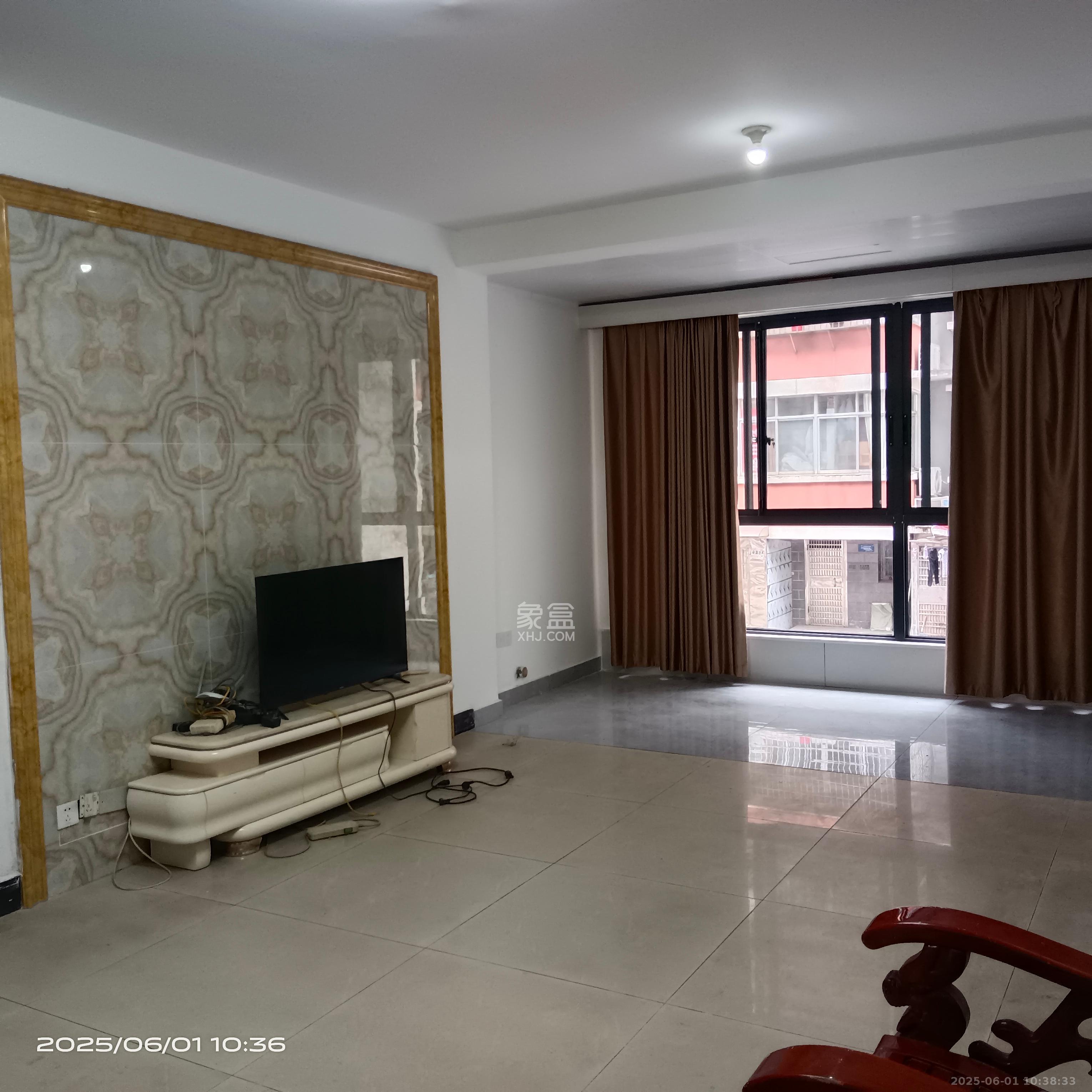 滨湖小区(湖南农业大学) 3室2厅1卫 2200.0元/月 滨湖小区(湖南农业大学) 3室2厅1卫 2200.0元/月室内图