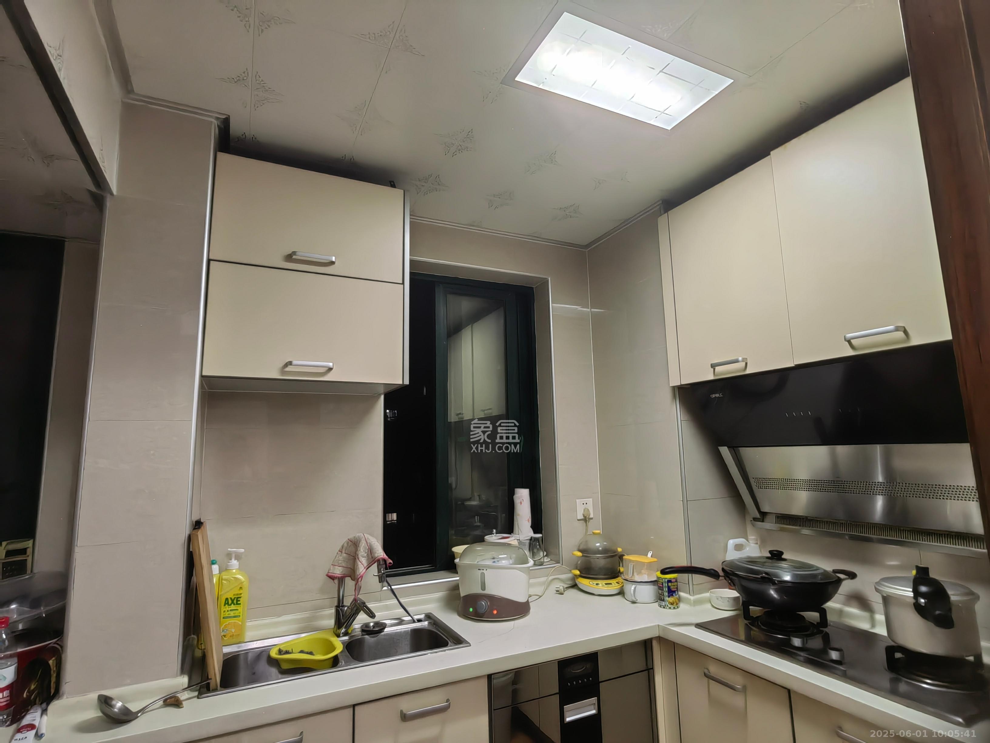 东玺门 4室2厅2卫 3800.0元/月 东玺门 4室2厅2卫 3800.0元/月室内图