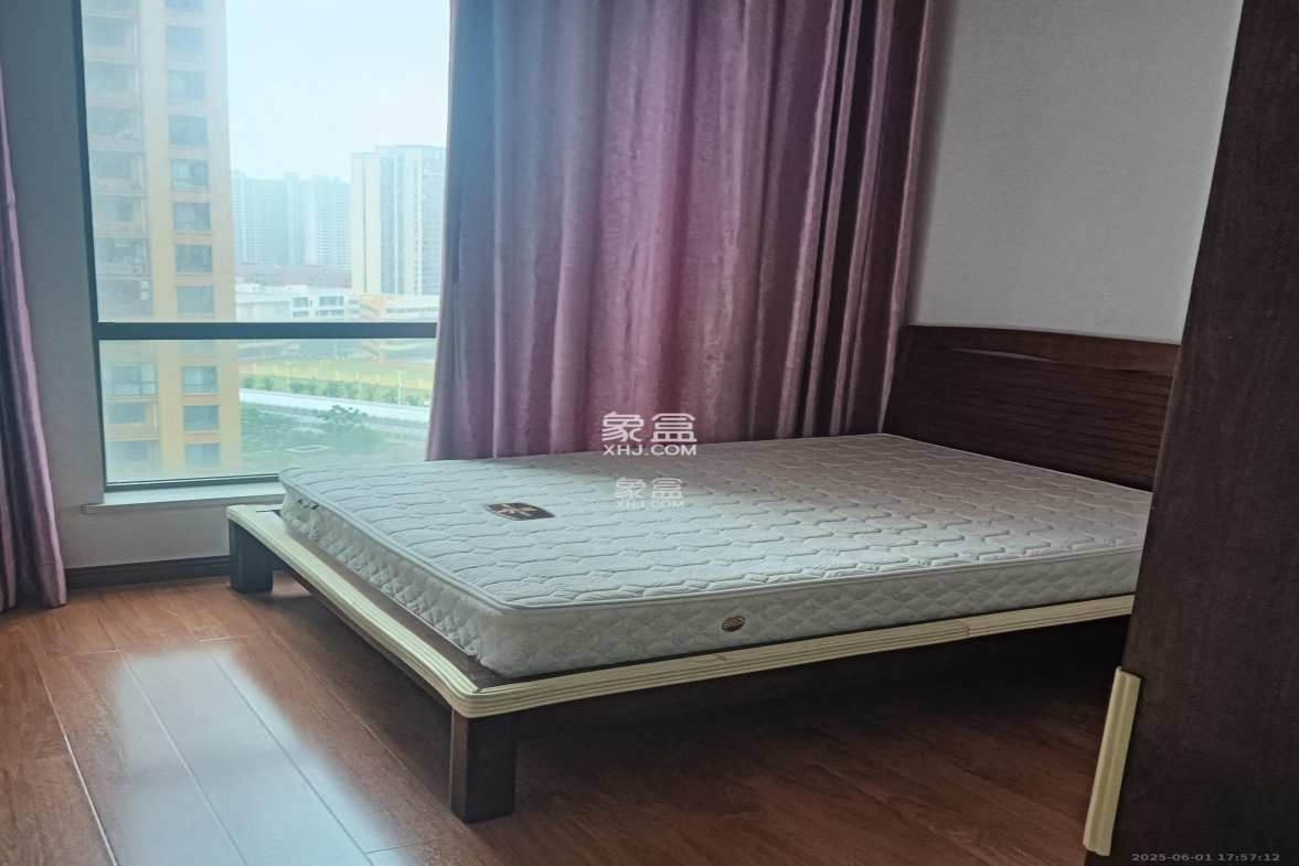 湘诚德峰小区A区  0室0厅0卫    3000.0元/月 湘诚德峰小区A区  0室0厅0卫    3000.0元/月室内图