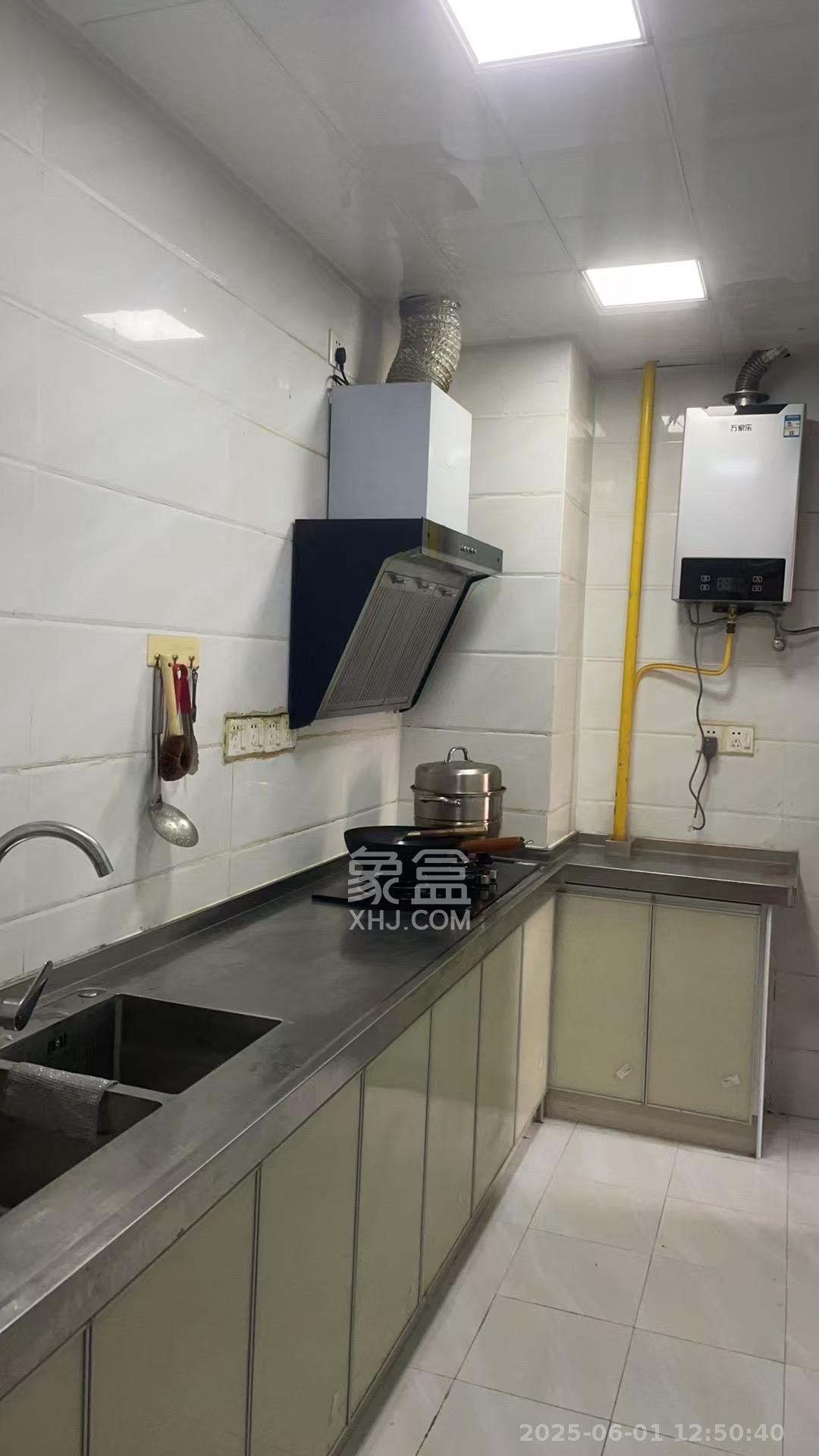 山语城三期 3室2厅1卫 1800.0元/月 山语城三期 3室2厅1卫 1800.0元/月室内图