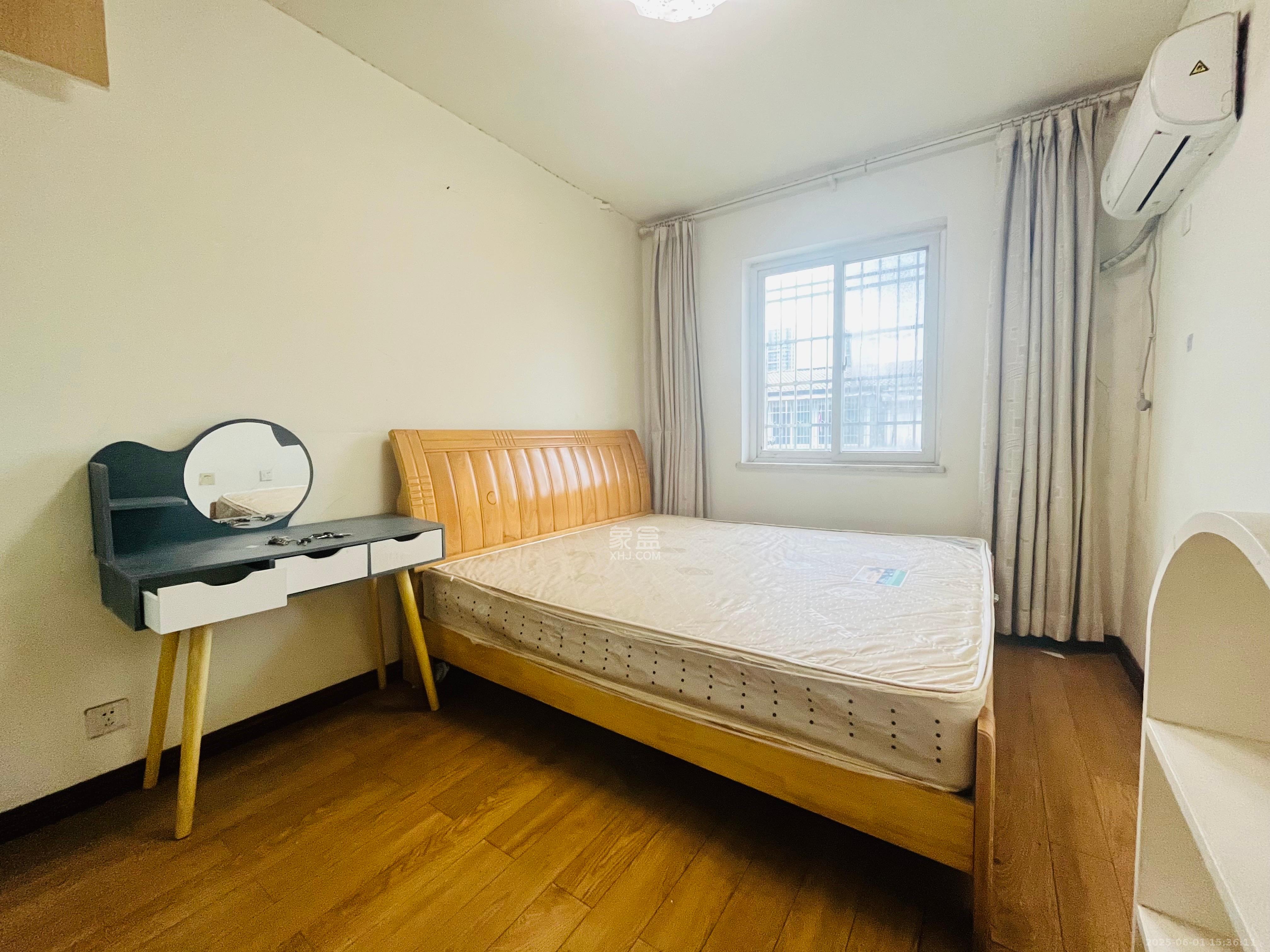 金达家园 3室2厅1卫 1800.0元/月 金达家园 3室2厅1卫 1800.0元/月室内图