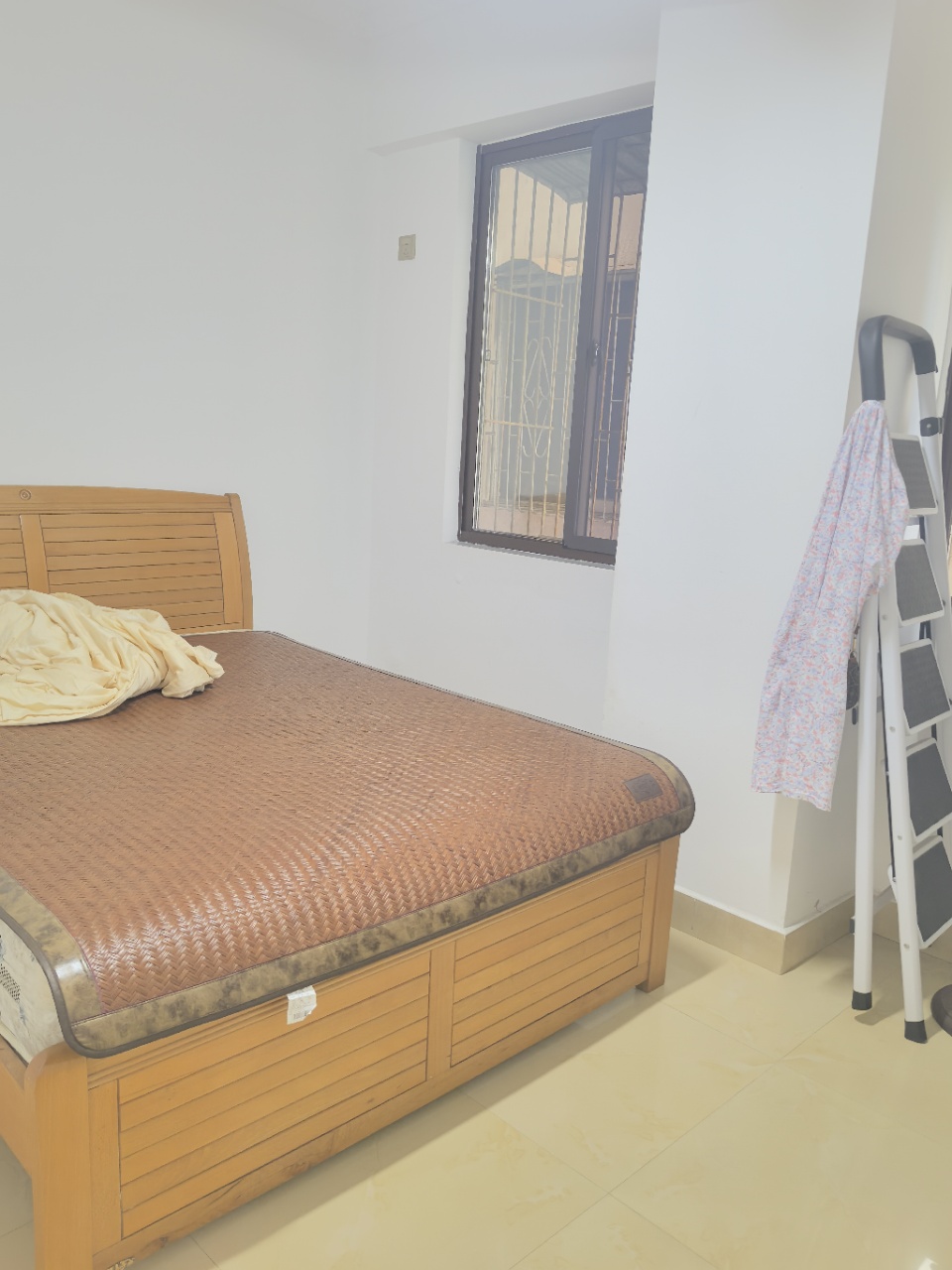 富祥花园(海甸岛二东路59号)  3室2厅1卫    100.0万 富祥花园(海甸岛二东路59号)  3室2厅1卫    100.0万室内图