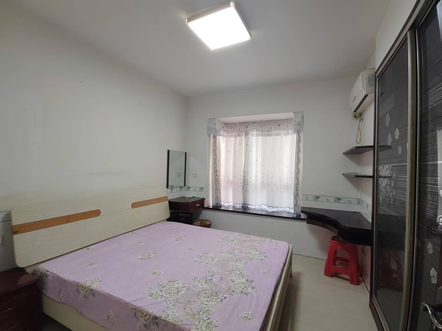 冠都现代城（冠都幸福彼岸）  3室2厅1卫   1600.00元/月室内图