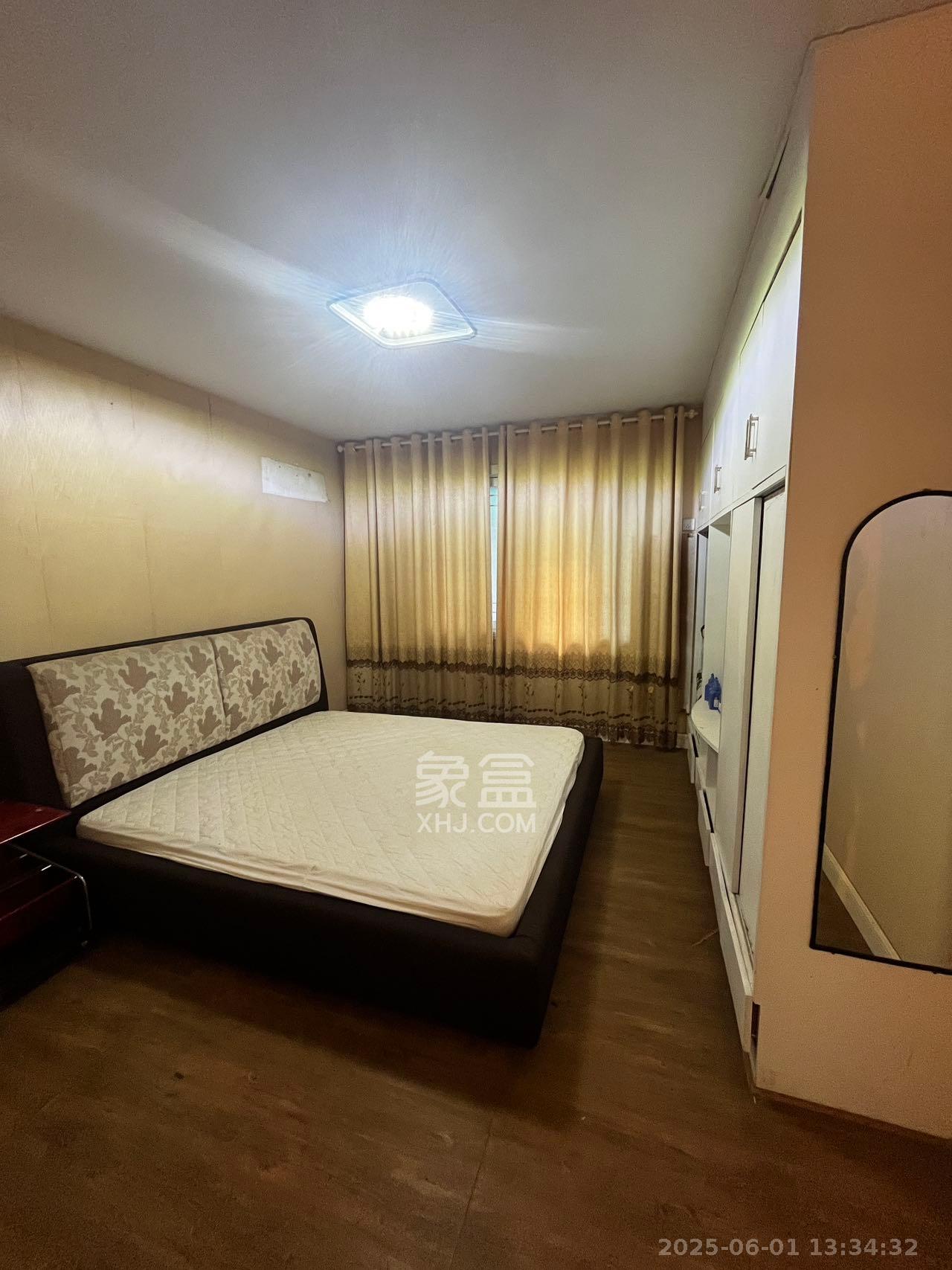 西南明苑  3室2厅2卫    2400.0元/月室内图
