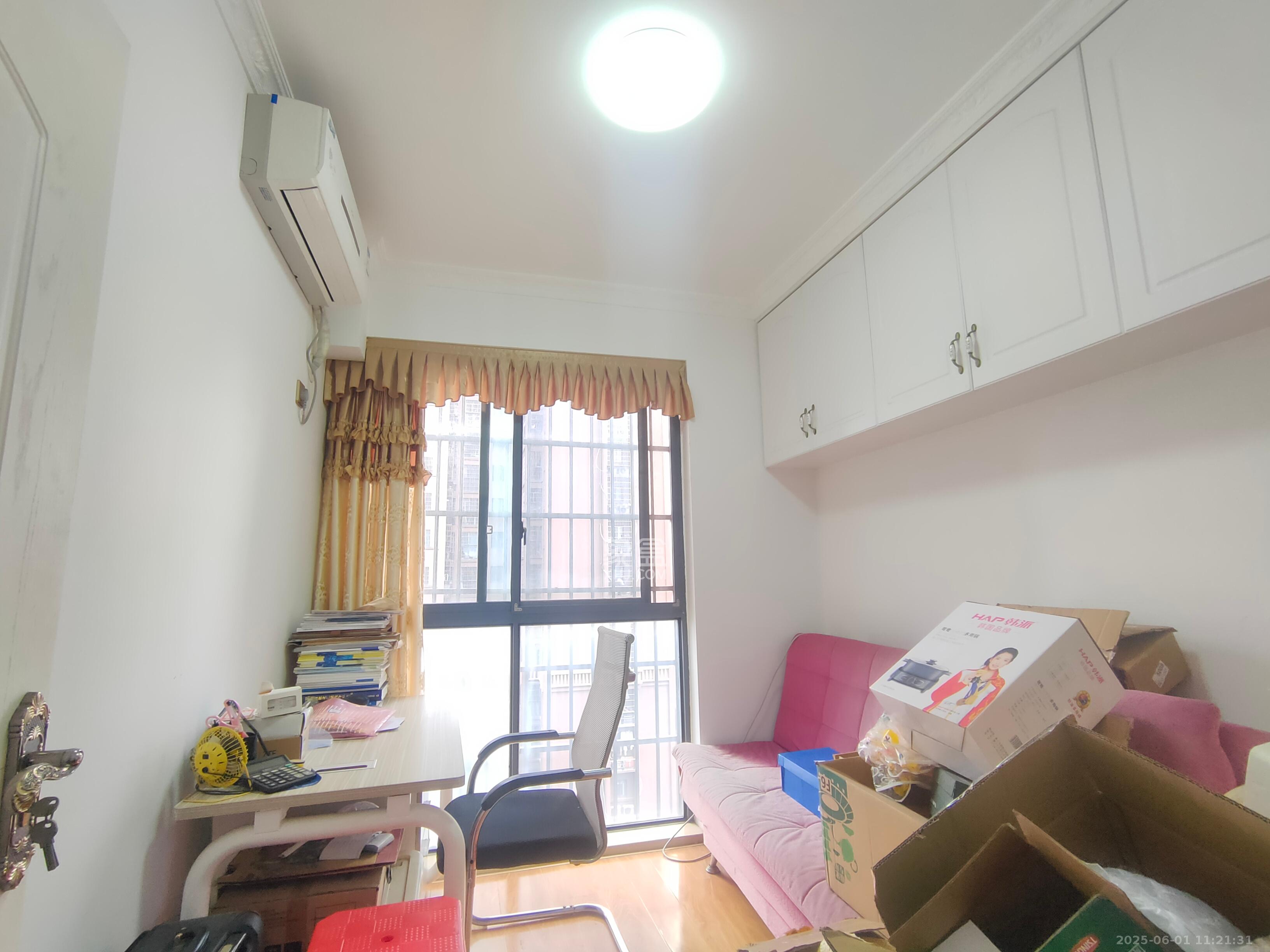 高林仕家  3室2厅1卫   2200.00元/月室内图