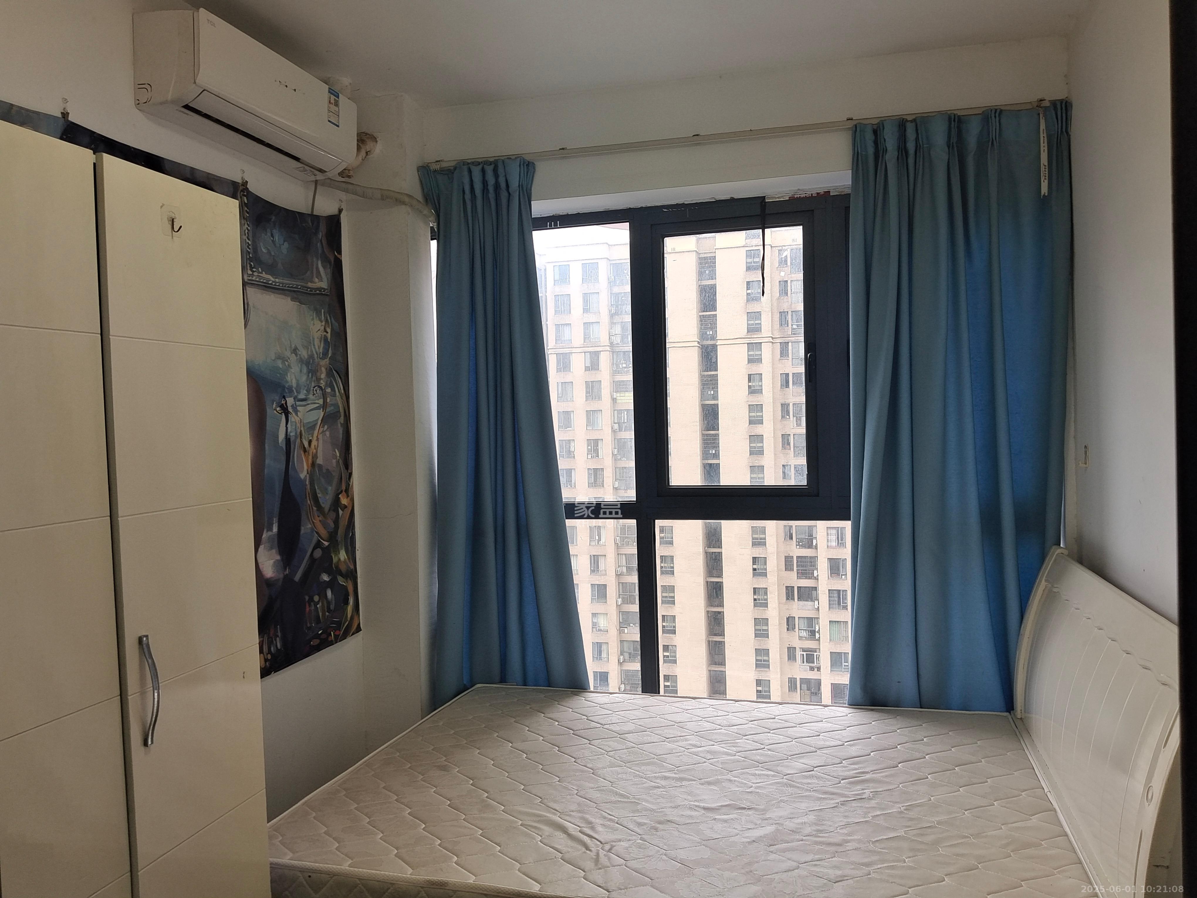 鑫远御文台一期  4室2厅2卫   2800.00元/月室内图