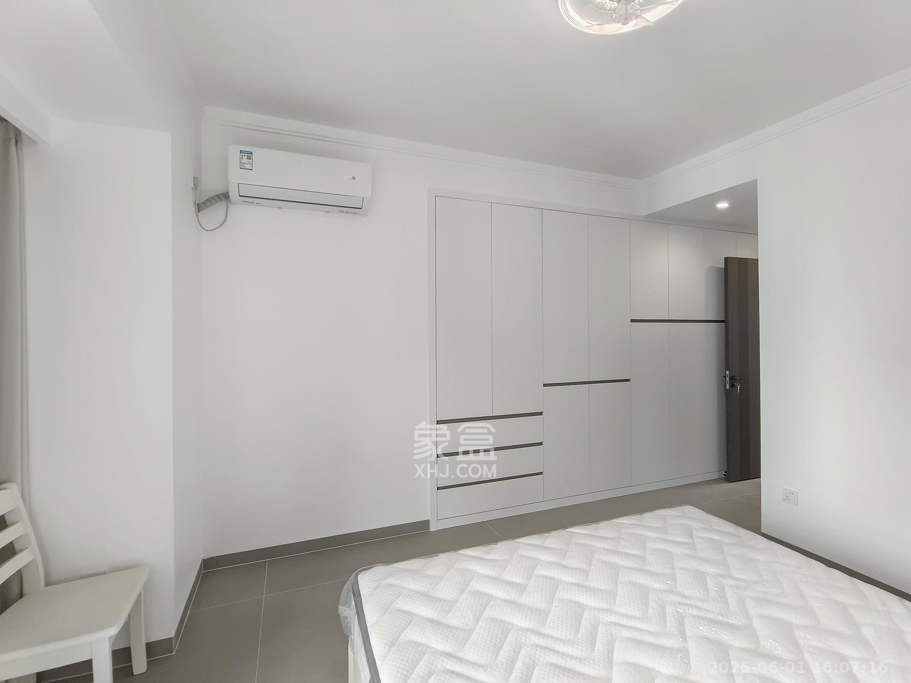 爱情天骄府 3室2厅2卫 160.0万 爱情天骄府 3室2厅2卫 160.0万卧室