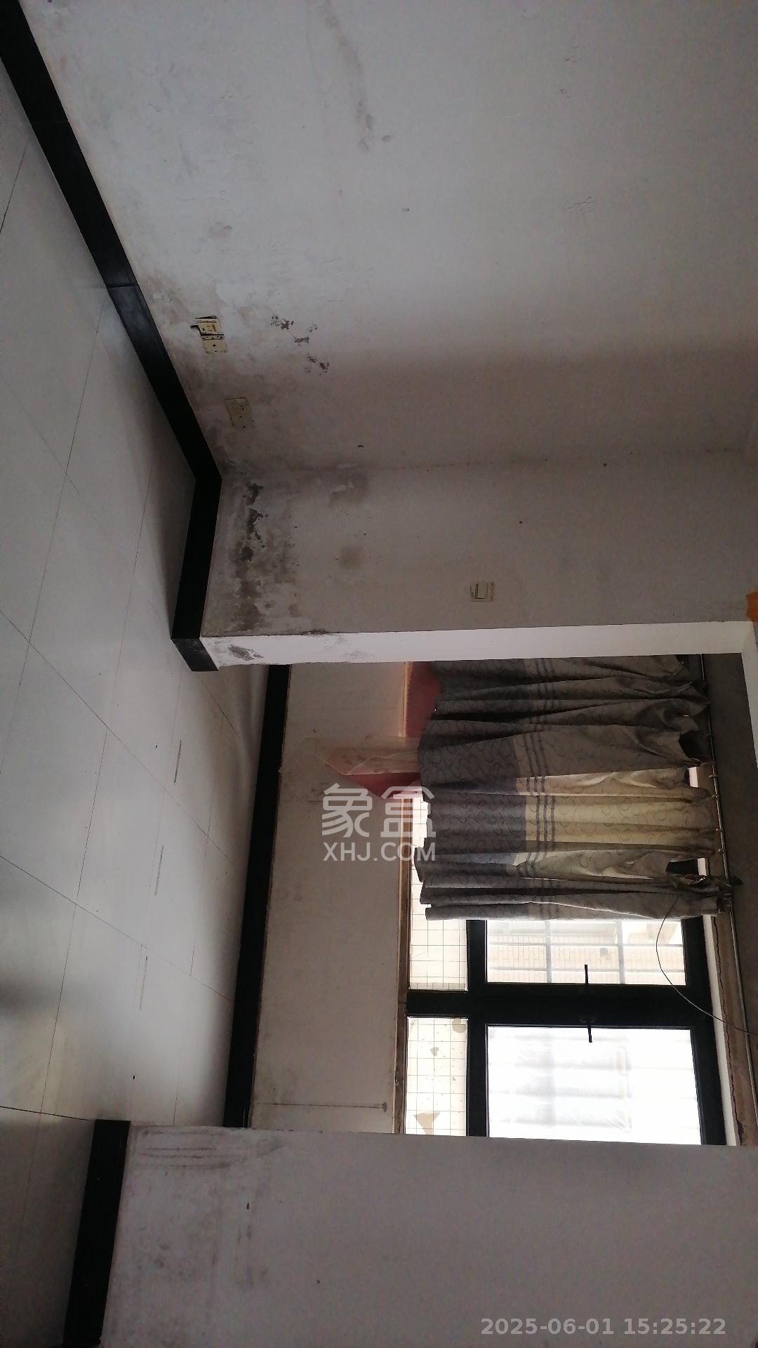 南国新城 3室2厅2卫 2100.0元/月 南国新城 3室2厅2卫 2100.0元/月室内图