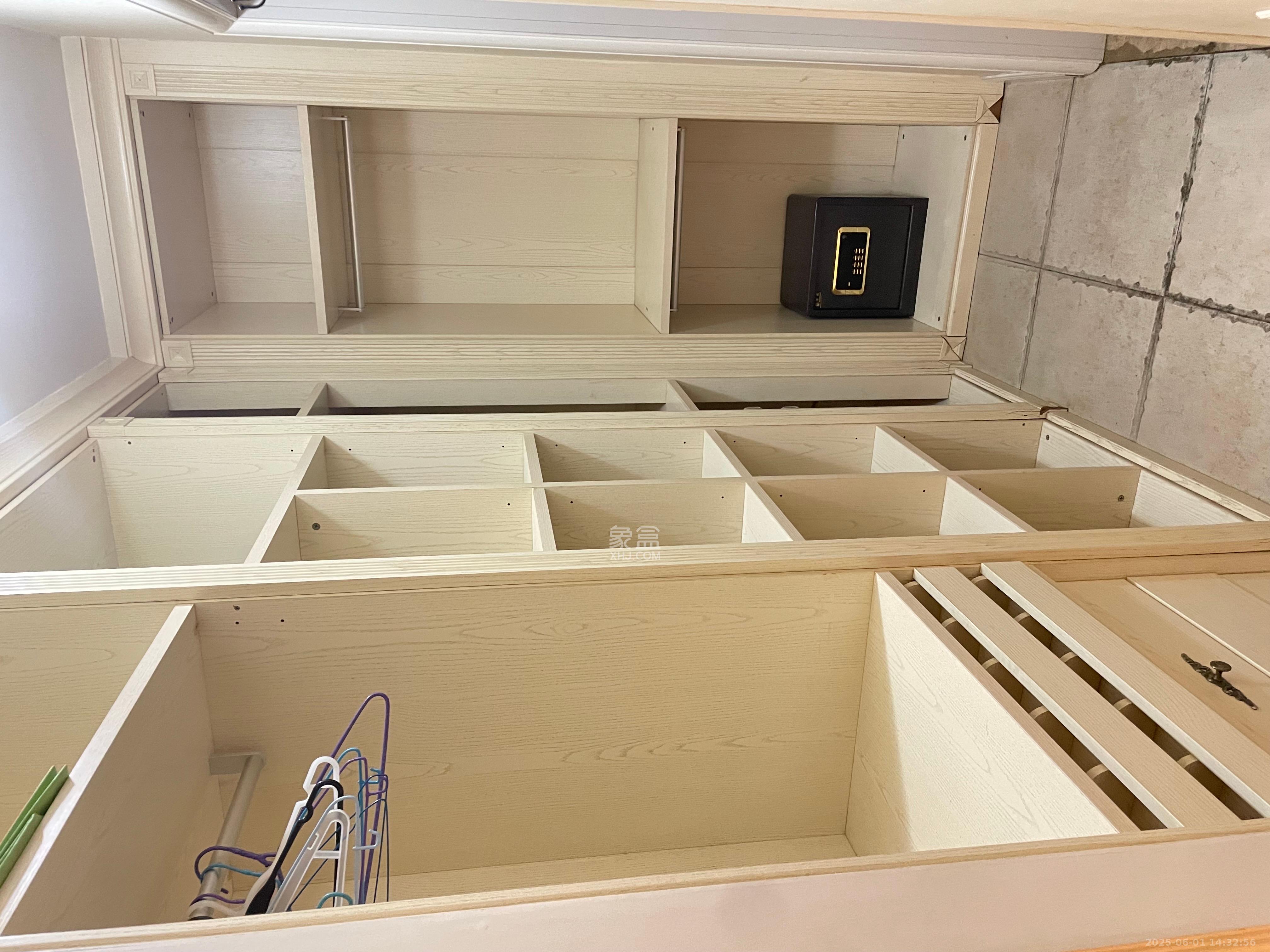 托斯卡纳洋房高层 4室2厅2卫 3500.0元/月 托斯卡纳洋房高层 4室2厅2卫 3500.0元/月室内图