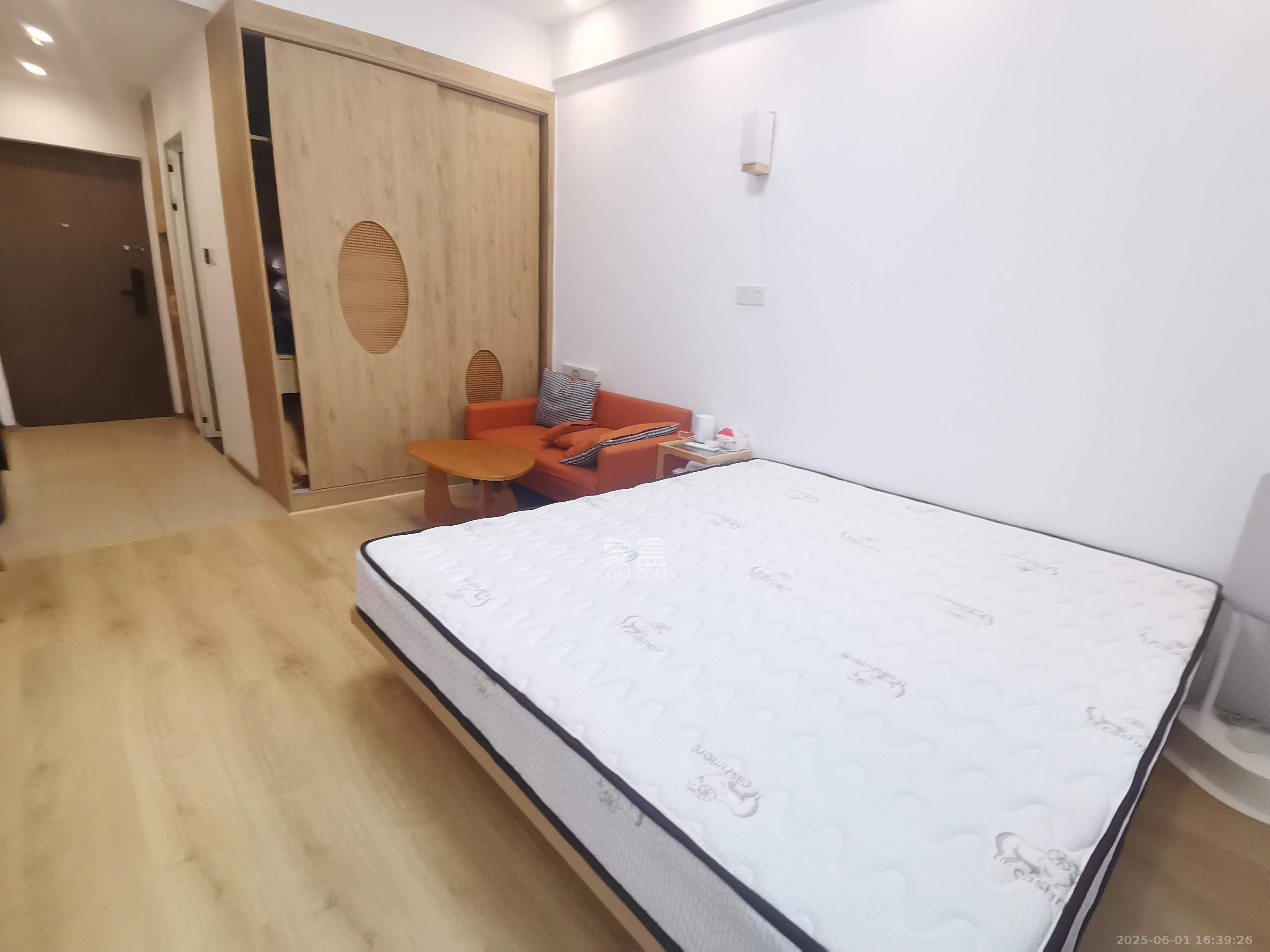 中建宝铂公馆  1室1厅1卫   2350.00元/月室内图
