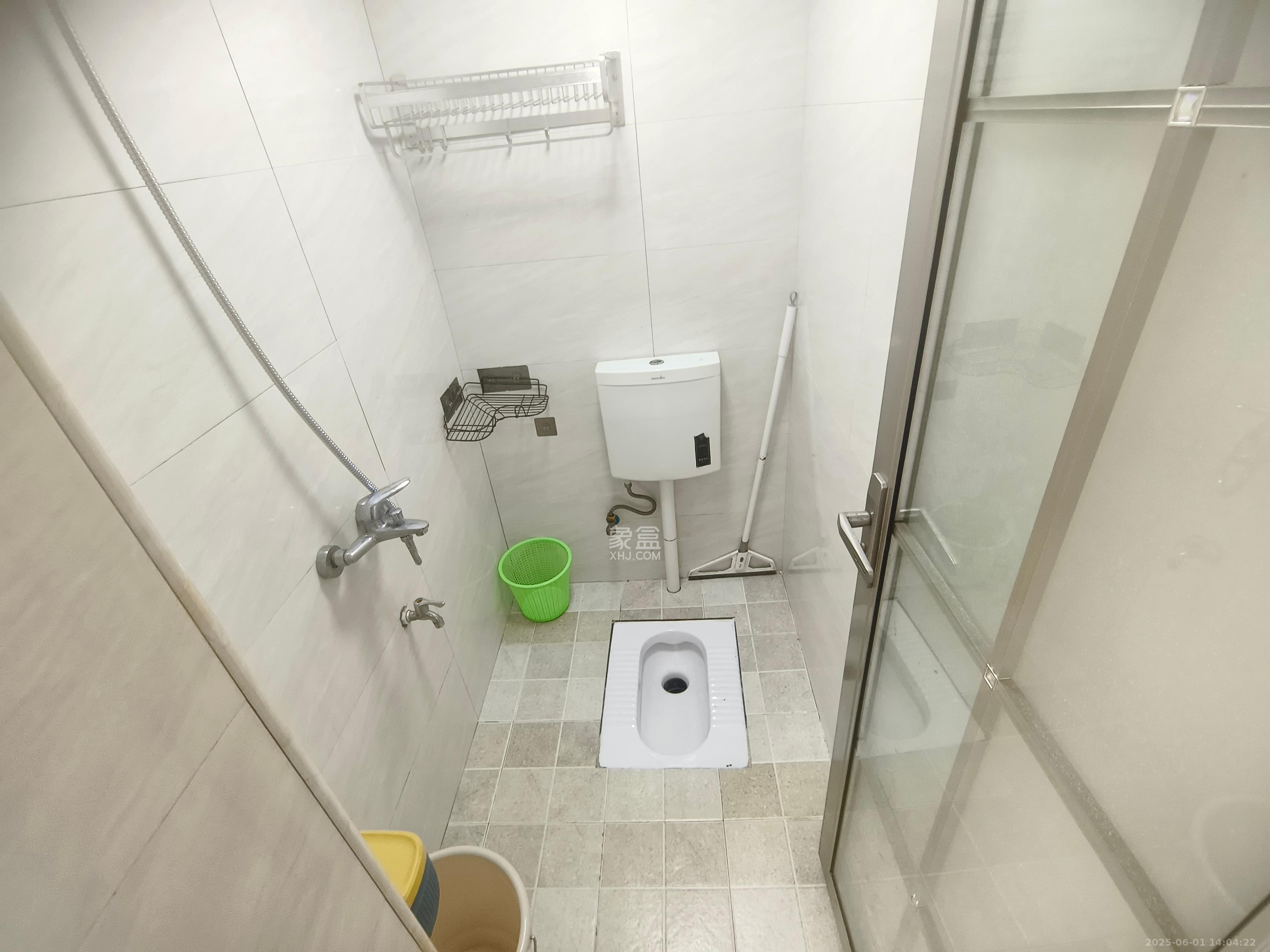 桥头家苑一期 2室1厅1卫 1100.0元/月 桥头家苑一期 2室1厅1卫 1100.0元/月室内图