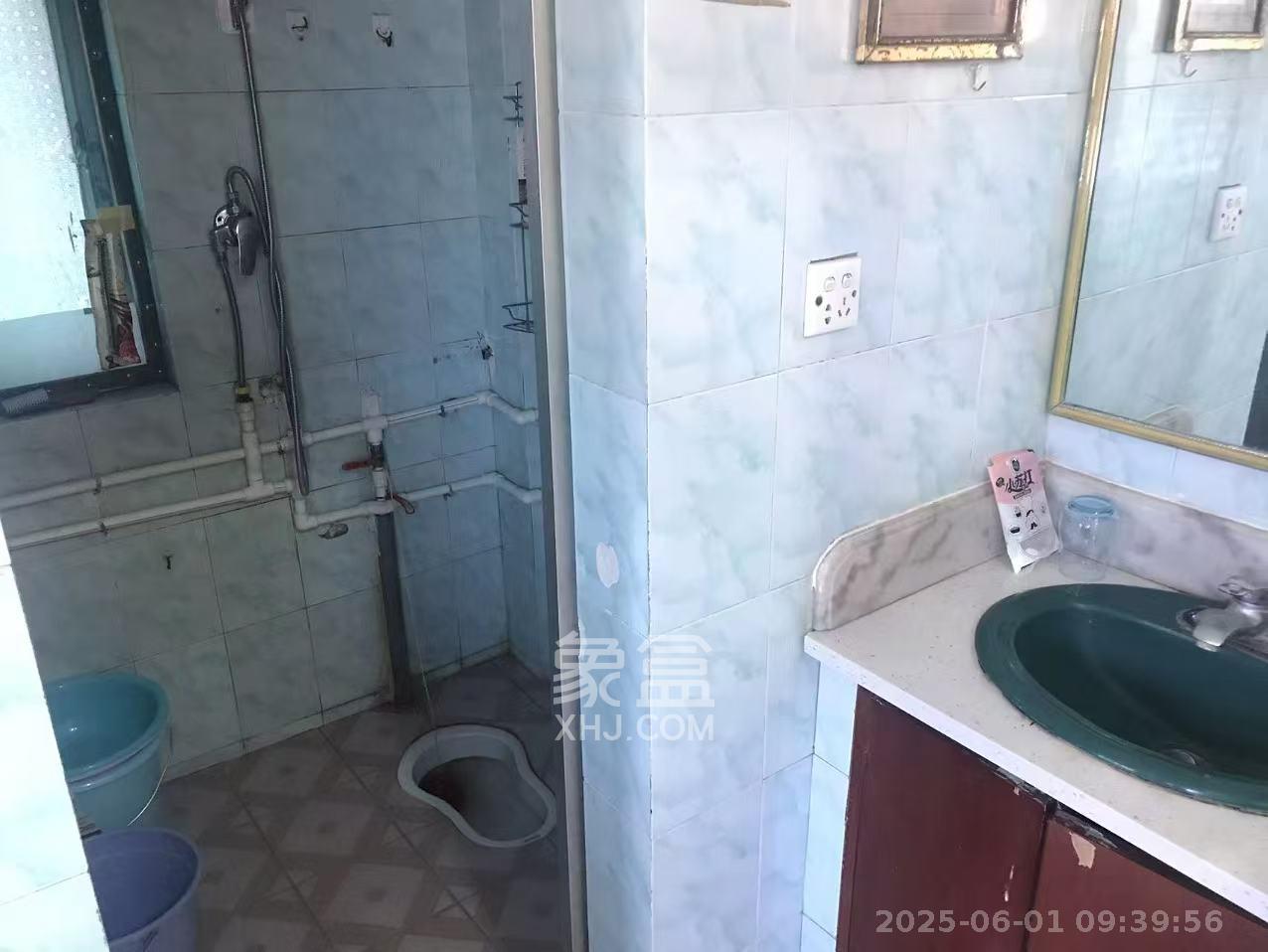 水泵厂宿舍  2室1厅1卫   1400.00元/月室内图
