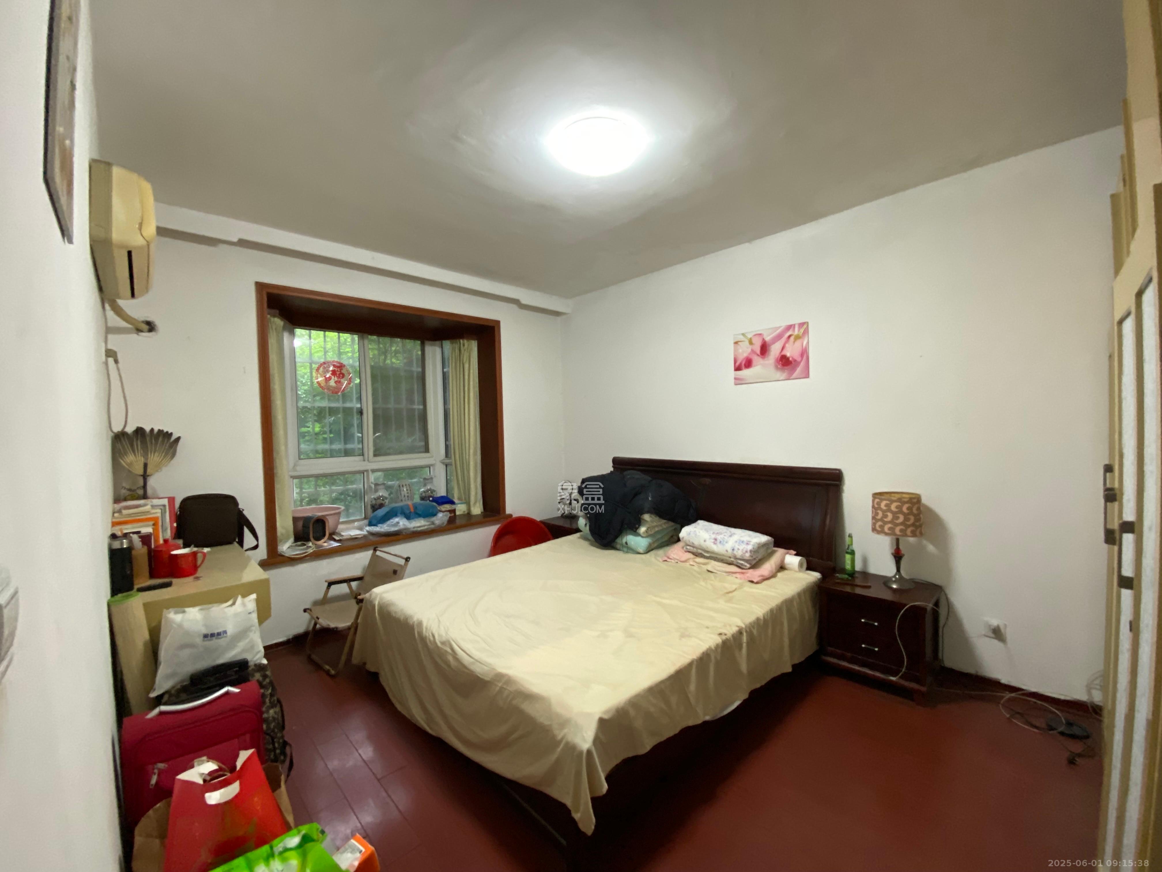 咸嘉新村悦峰园 2室2厅1卫 1900.0元/月 咸嘉新村悦峰园 2室2厅1卫 1900.0元/月室内图