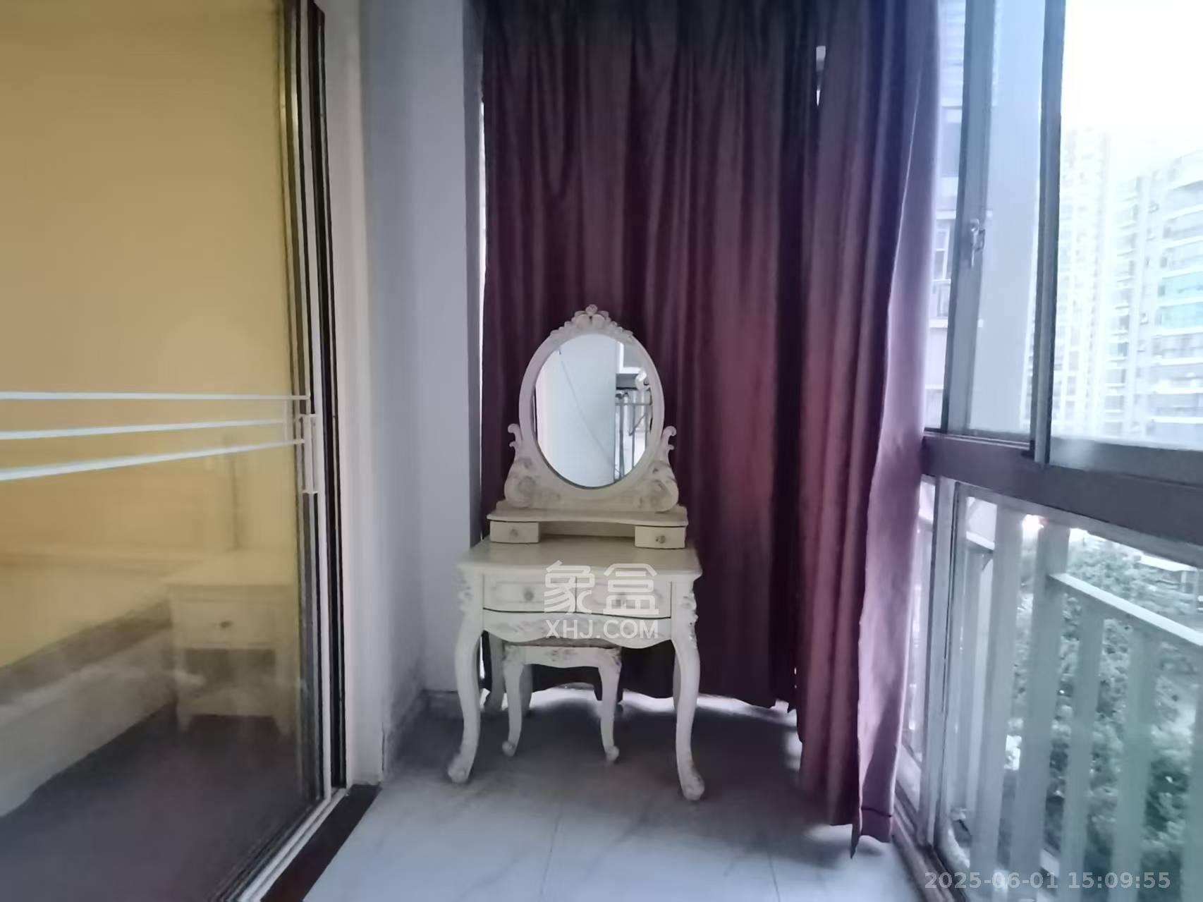 麓山枫情 2室2厅1卫 2300.0元/月 麓山枫情 2室2厅1卫 2300.0元/月室内图