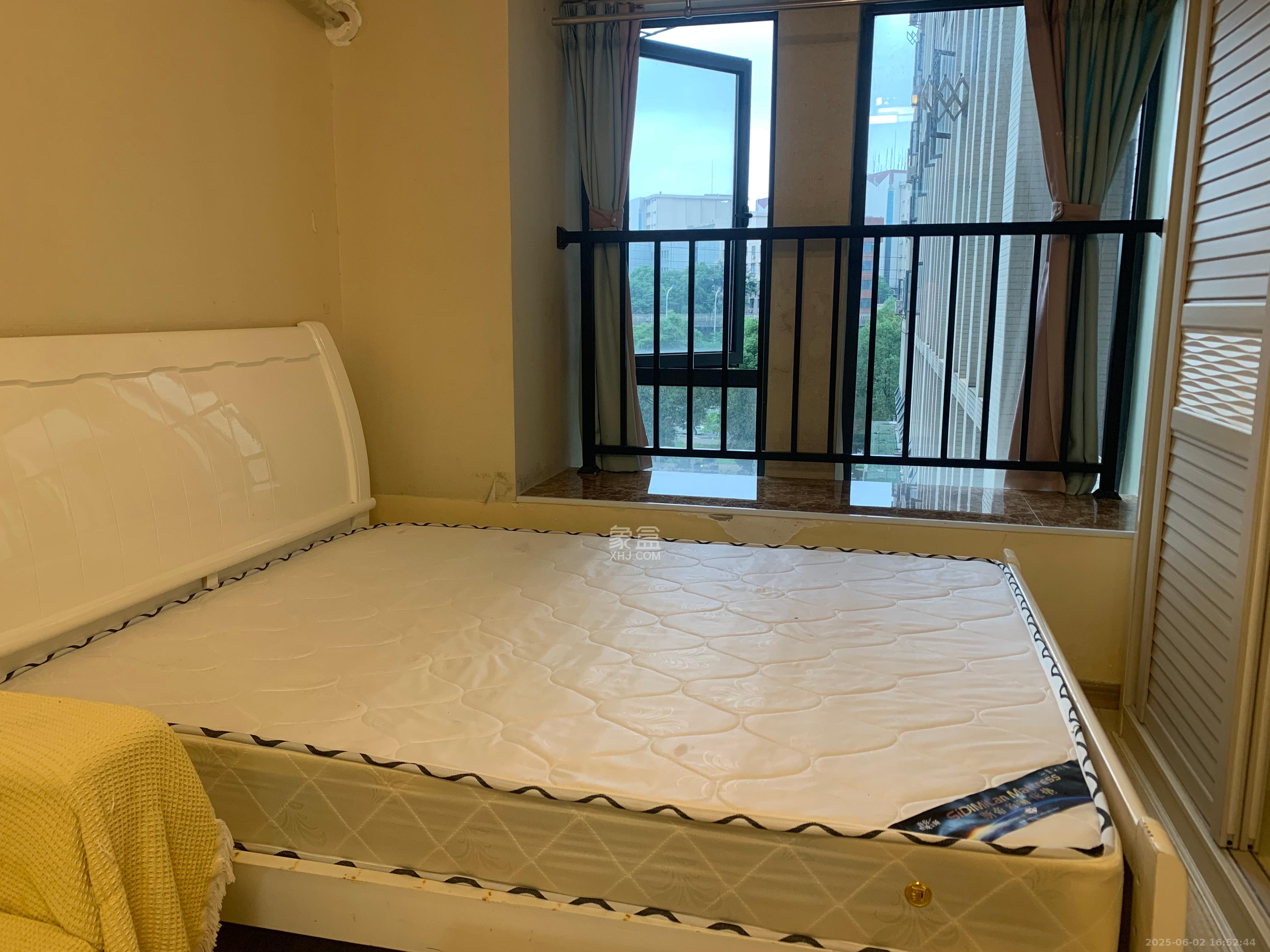 中建芙蓉嘉苑 1室1厅1卫 1100.0元/月 中建芙蓉嘉苑 1室1厅1卫 1100.0元/月室内图