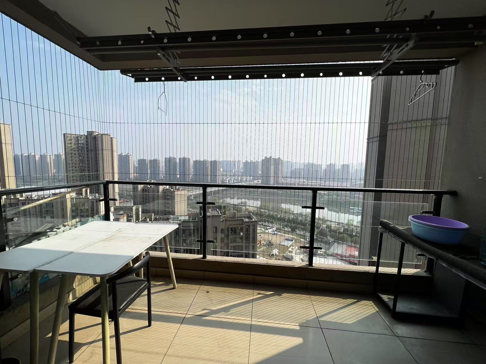 华耀碧桂园十里江湾天汇  3室2厅1卫   2200.00元/月室内图